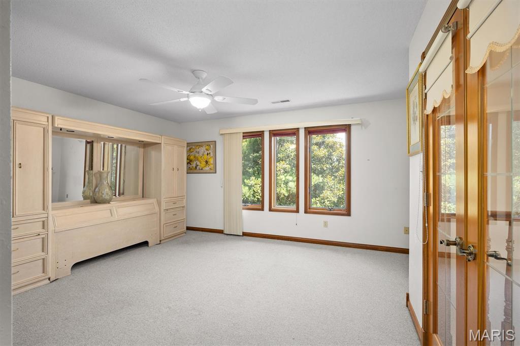 Shiloh, Illinois, 62221, United States, 5 Bedrooms Bedrooms, ,6 BathroomsBathrooms,Residential,For Sale,1890091