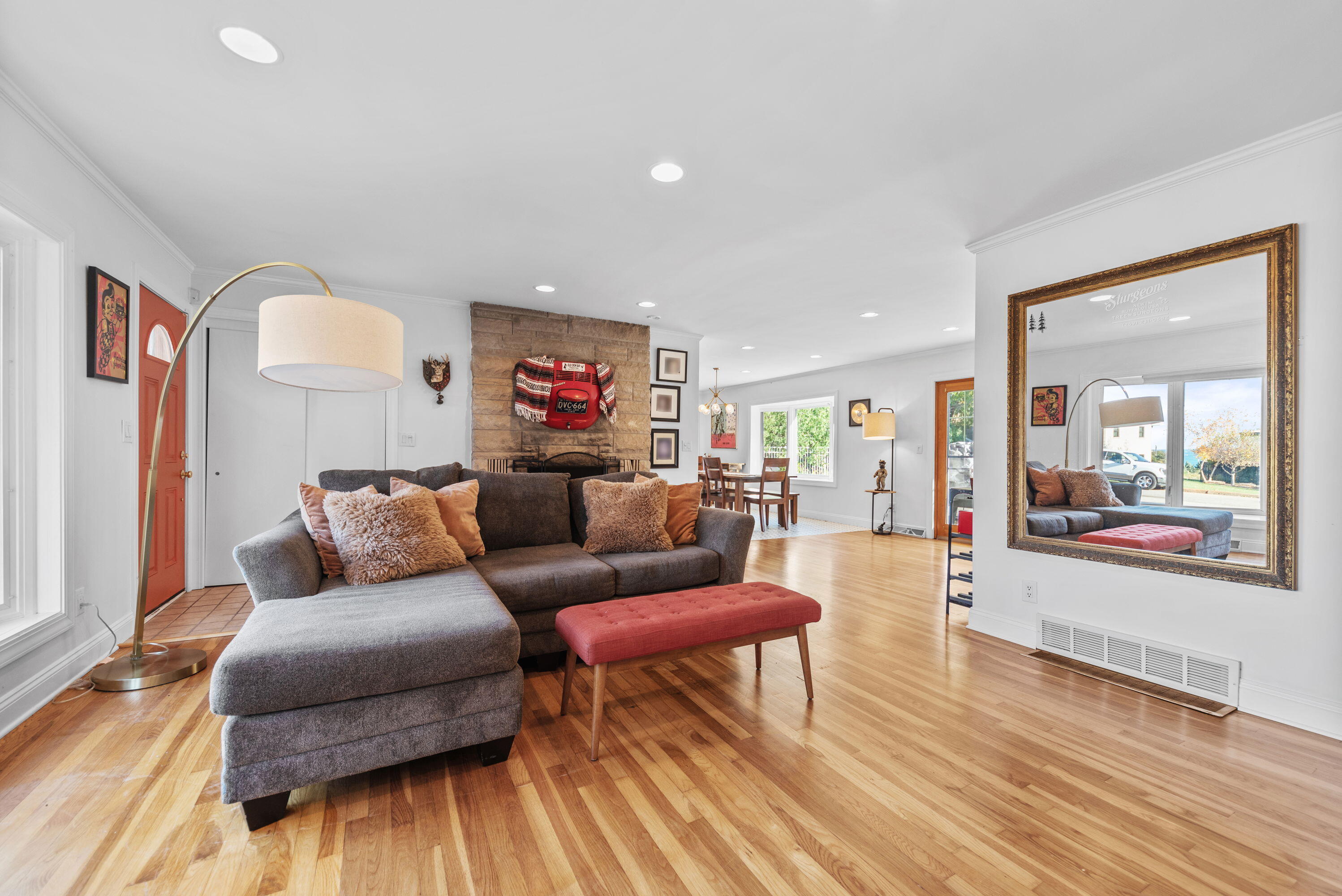 New Buffalo, Michigan, 49117, United States, 3 Bedrooms Bedrooms, ,4 BathroomsBathrooms,Residential,For Sale,1989318