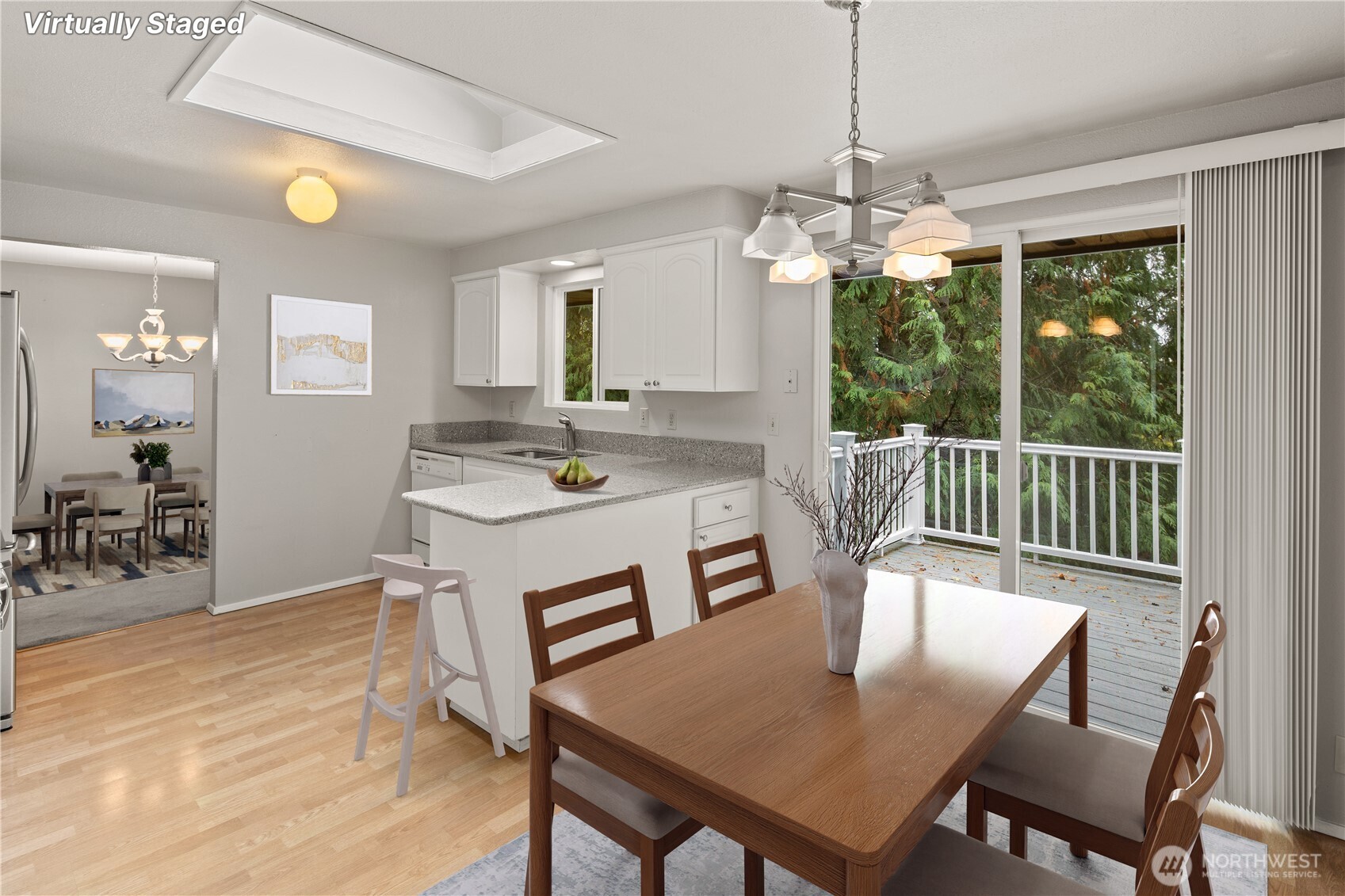 Redmond, Washington, 98052, United States, 3 Bedrooms Bedrooms, ,2 BathroomsBathrooms,Residential,For Sale,1990985