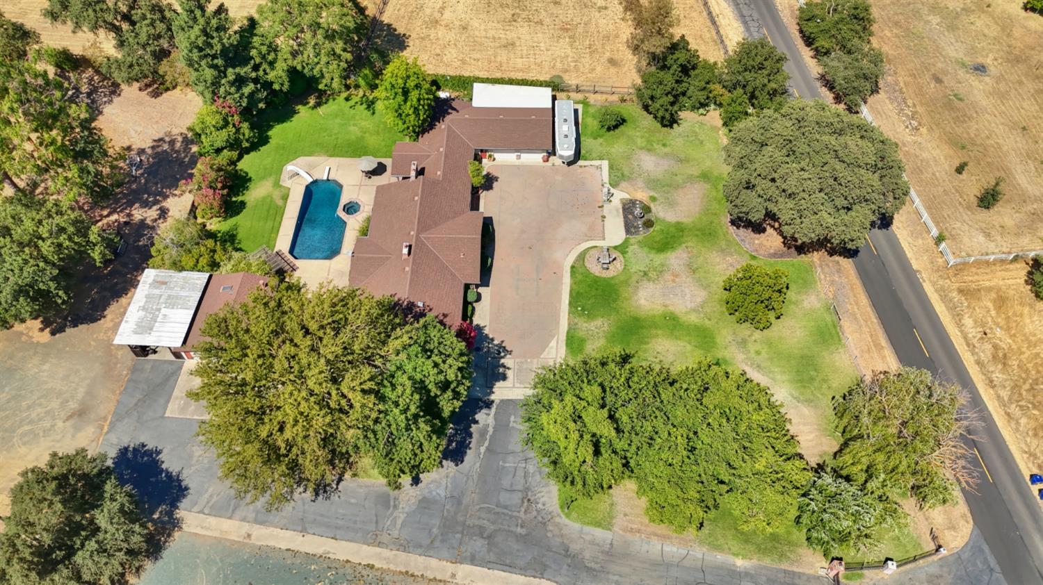 Wilton, California, 95693, United States, 5 Bedrooms Bedrooms, ,4 BathroomsBathrooms,Residential,For Sale,1901848