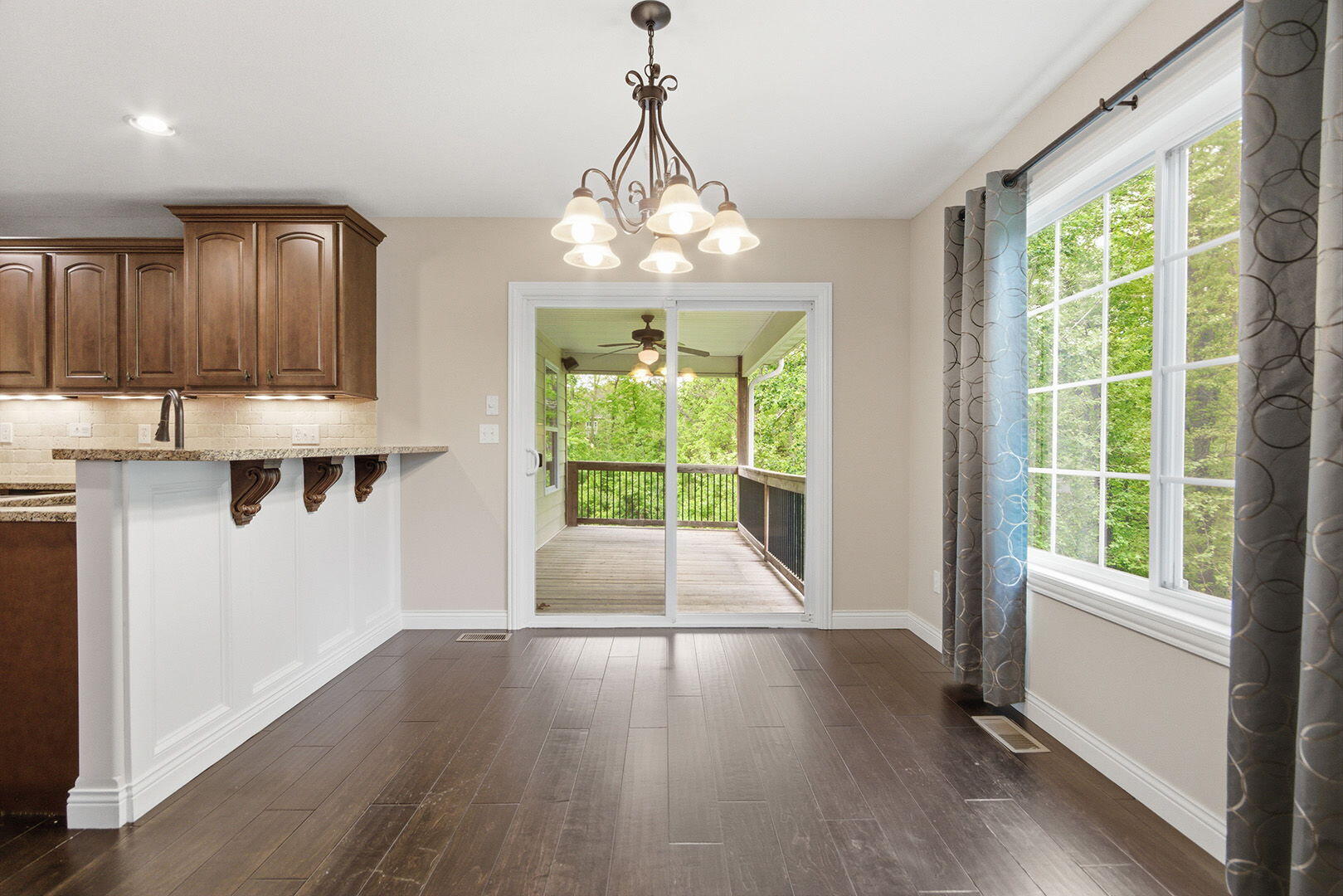 COLUMBIA, Missouri, 65203, United States, 5 Bedrooms Bedrooms, ,3 BathroomsBathrooms,Residential,For Sale,2023724
