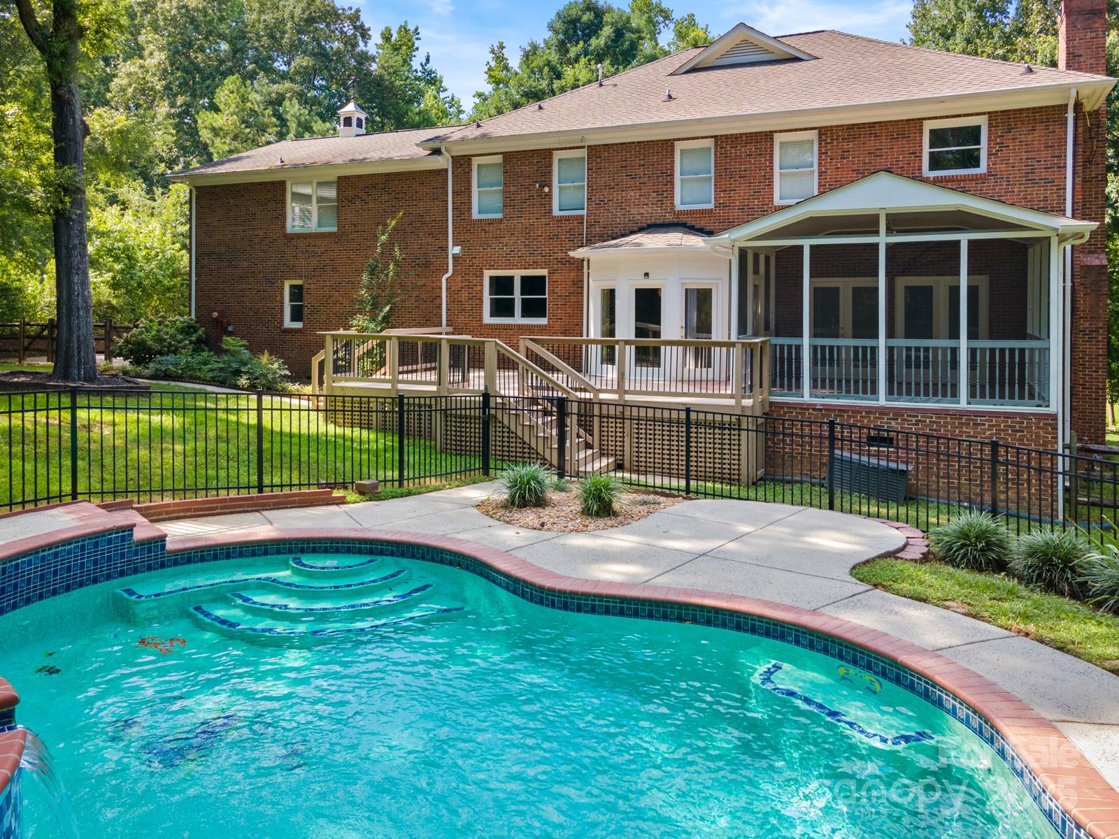 Matthews, North Carolina, 28104, United States, 4 Bedrooms Bedrooms, ,3 BathroomsBathrooms,Residential,For Sale,1876252