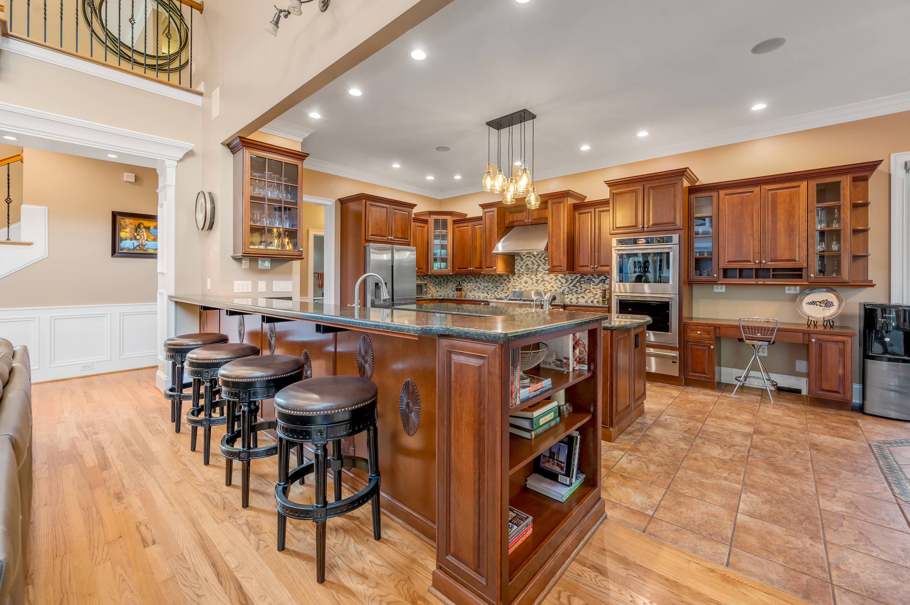  315 Whispering Brook Drive - 物件實景