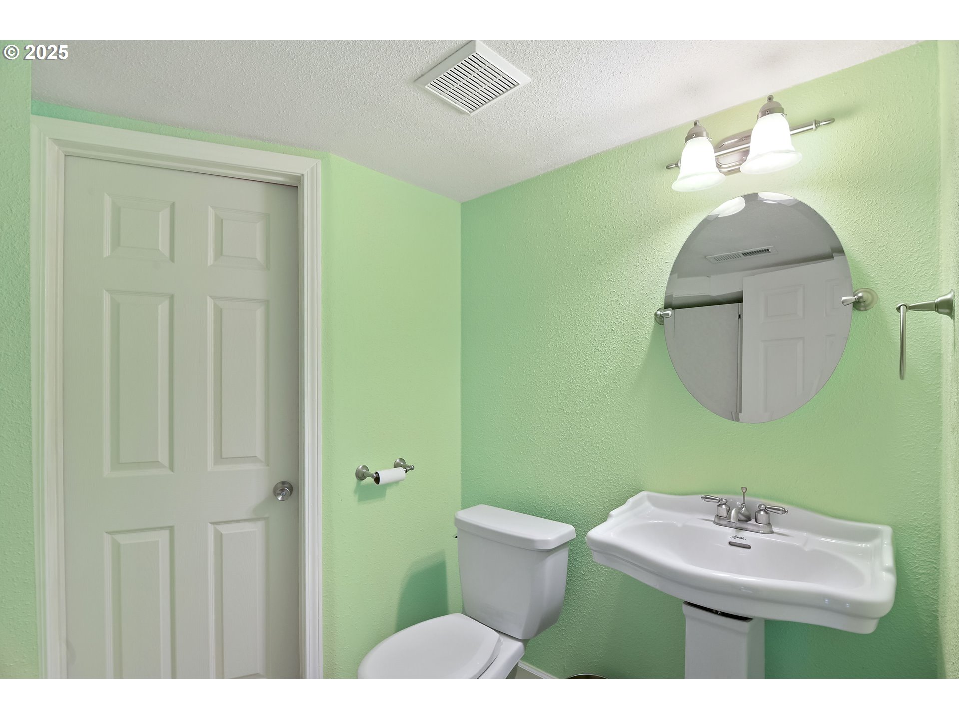 Kalama, Washington, 98625, United States, 3 Bedrooms Bedrooms, ,2 BathroomsBathrooms,Residential,For Sale,1988010