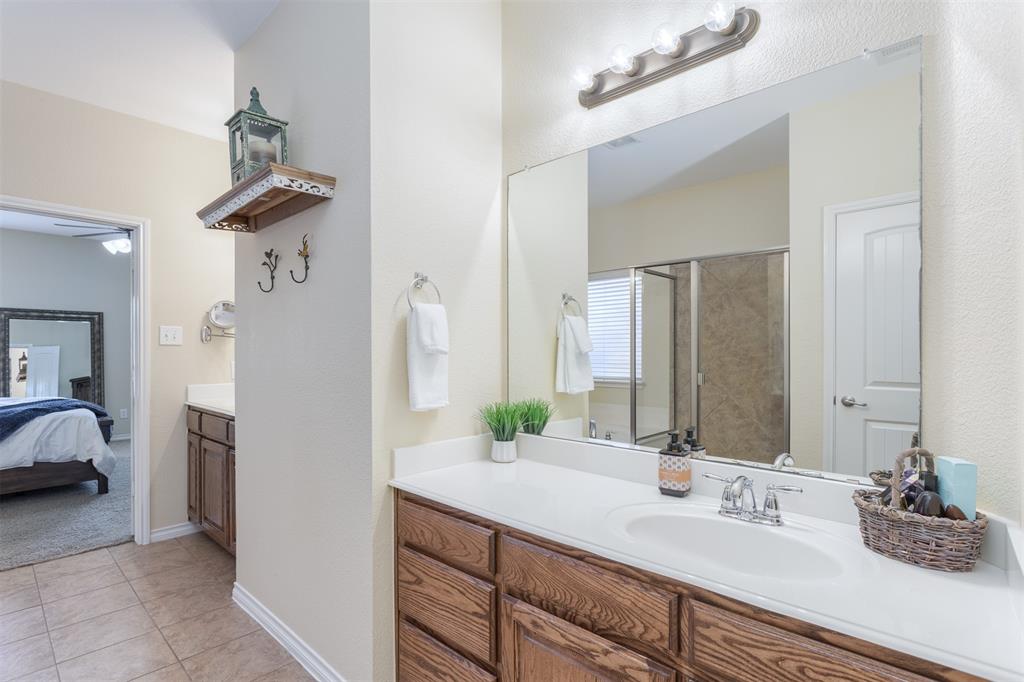 McKinney, Texas, 75070, United States, 5 Bedrooms Bedrooms, ,4 BathroomsBathrooms,Residential,For Sale,1993203