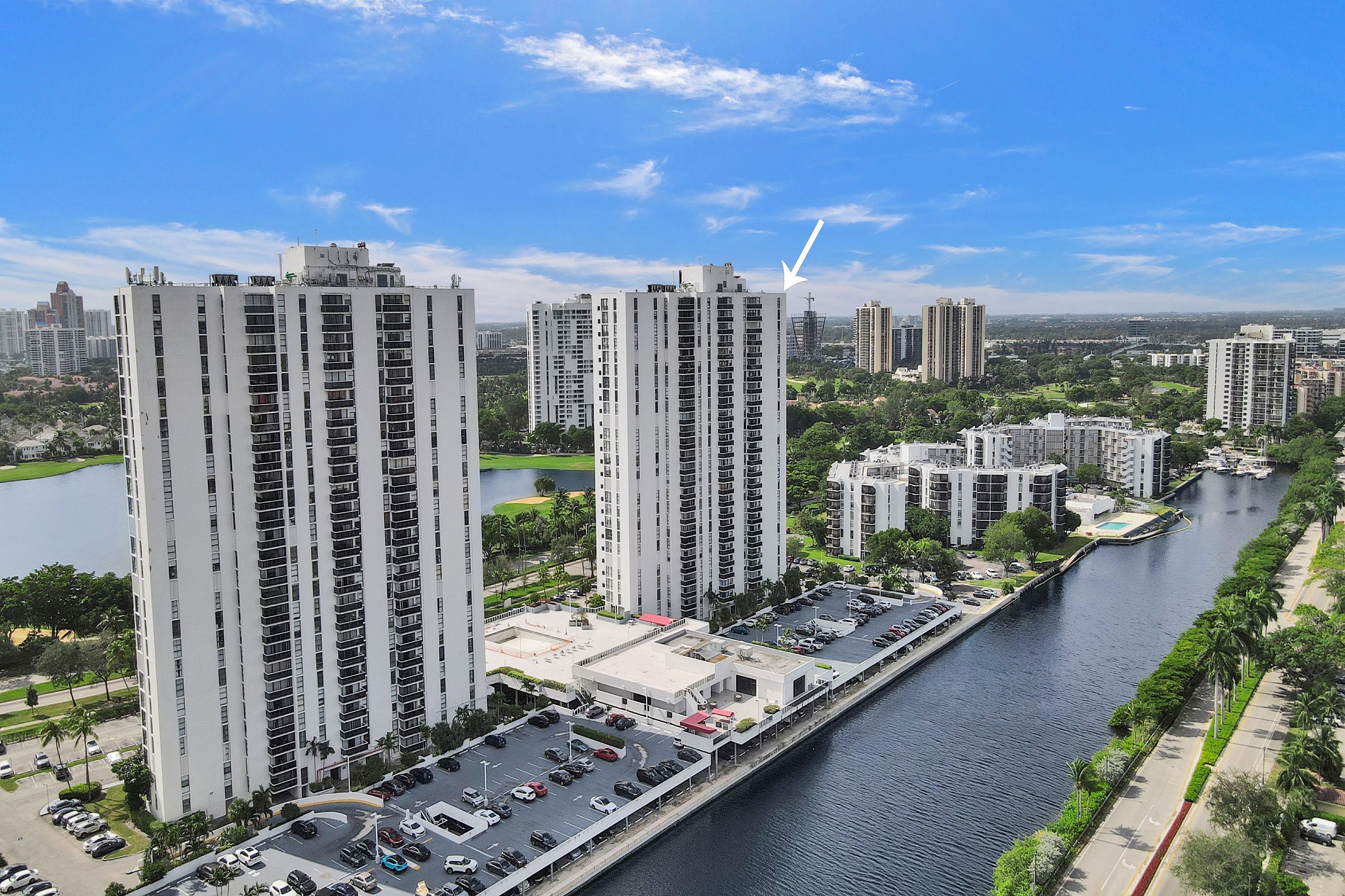  3625 N Country Club Dr, Aventura, FL, 33180 - 物件實景