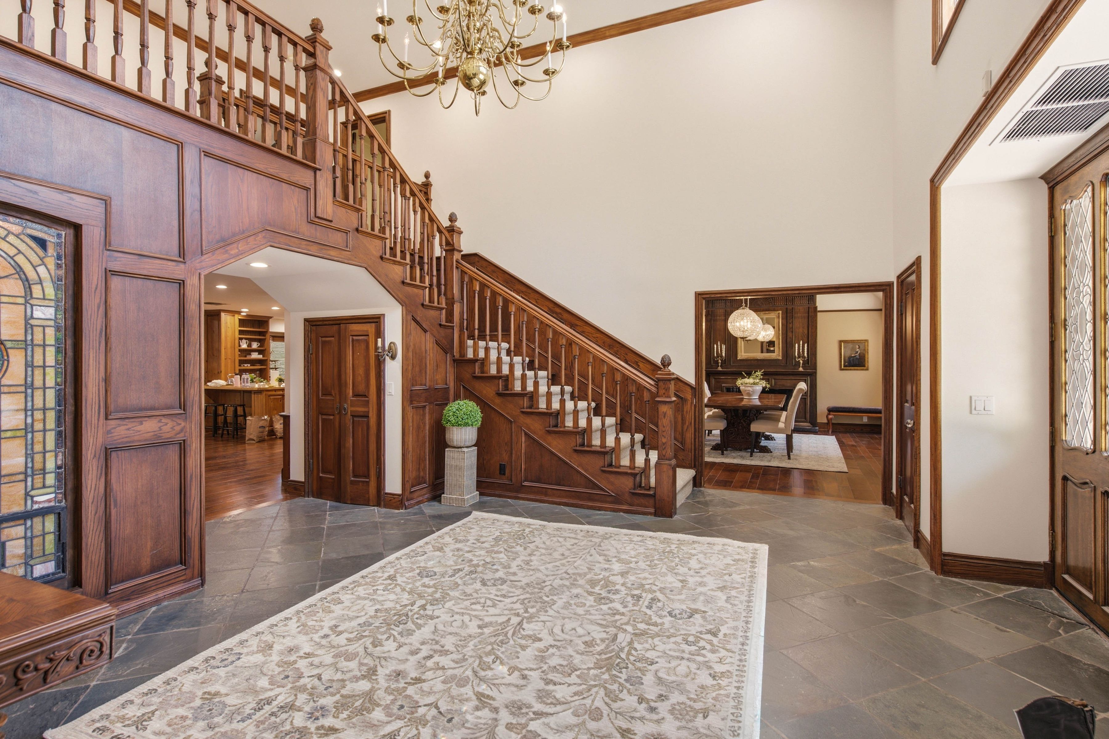  Gated Estate on Nearly 2 Acres - 物件實景