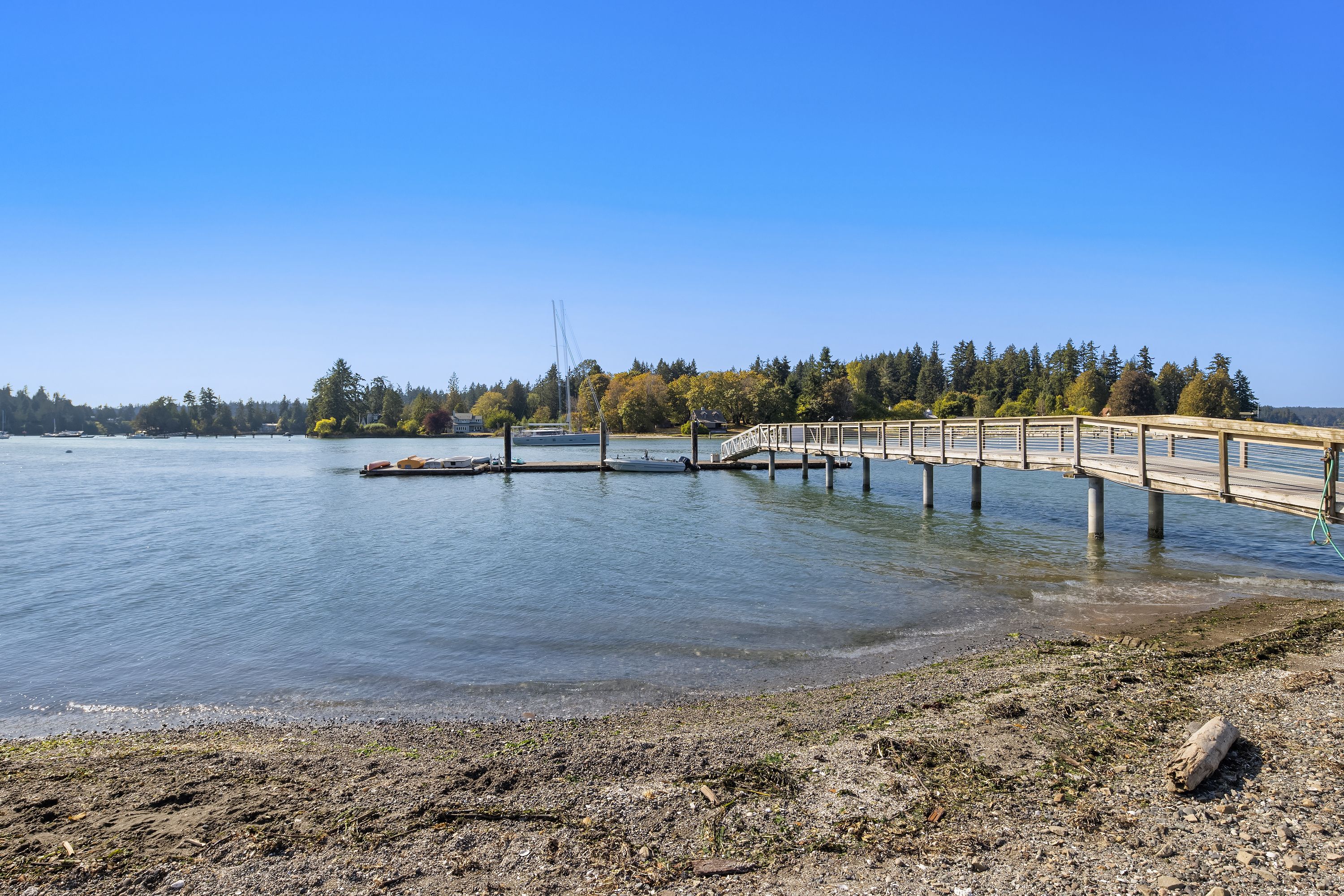  15670 Euclid Avenue Northeast, Bainbridge Island, WA 98110 - 物件實景