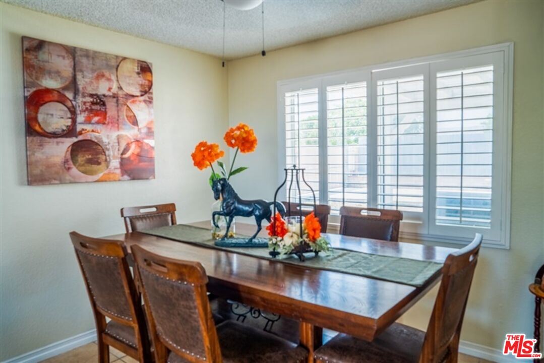 Palmdale, California, 93550, United States, 3 Bedrooms Bedrooms, ,3 BathroomsBathrooms,Residential,For Sale,1994563