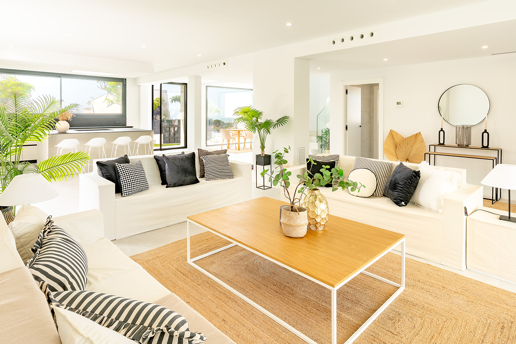  Contemporary villa with sea views in Aragai, Vilanova i la Geltrú - 物件實景