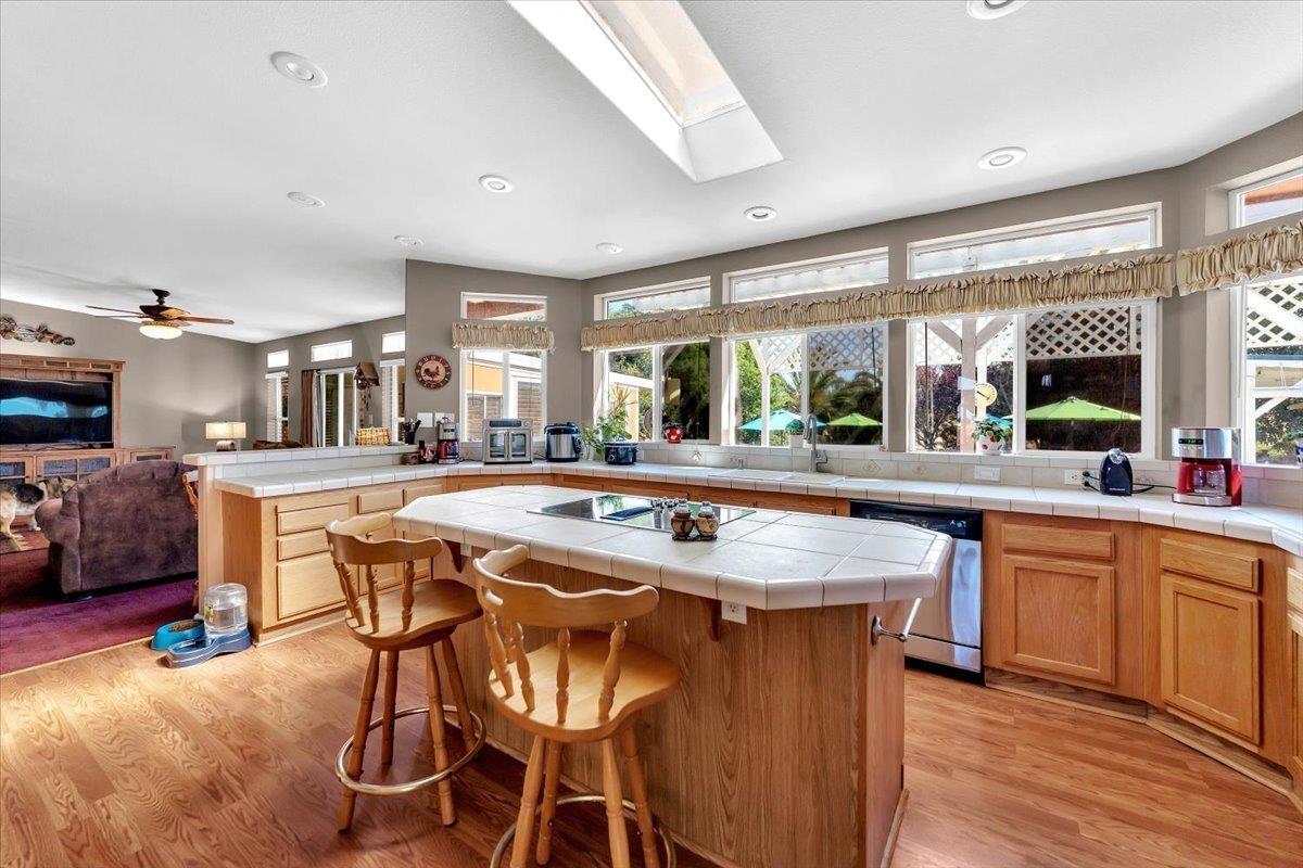Gerber, California, 96035, United States, 4 Bedrooms Bedrooms, ,3 BathroomsBathrooms,Residential,For Sale,1927248