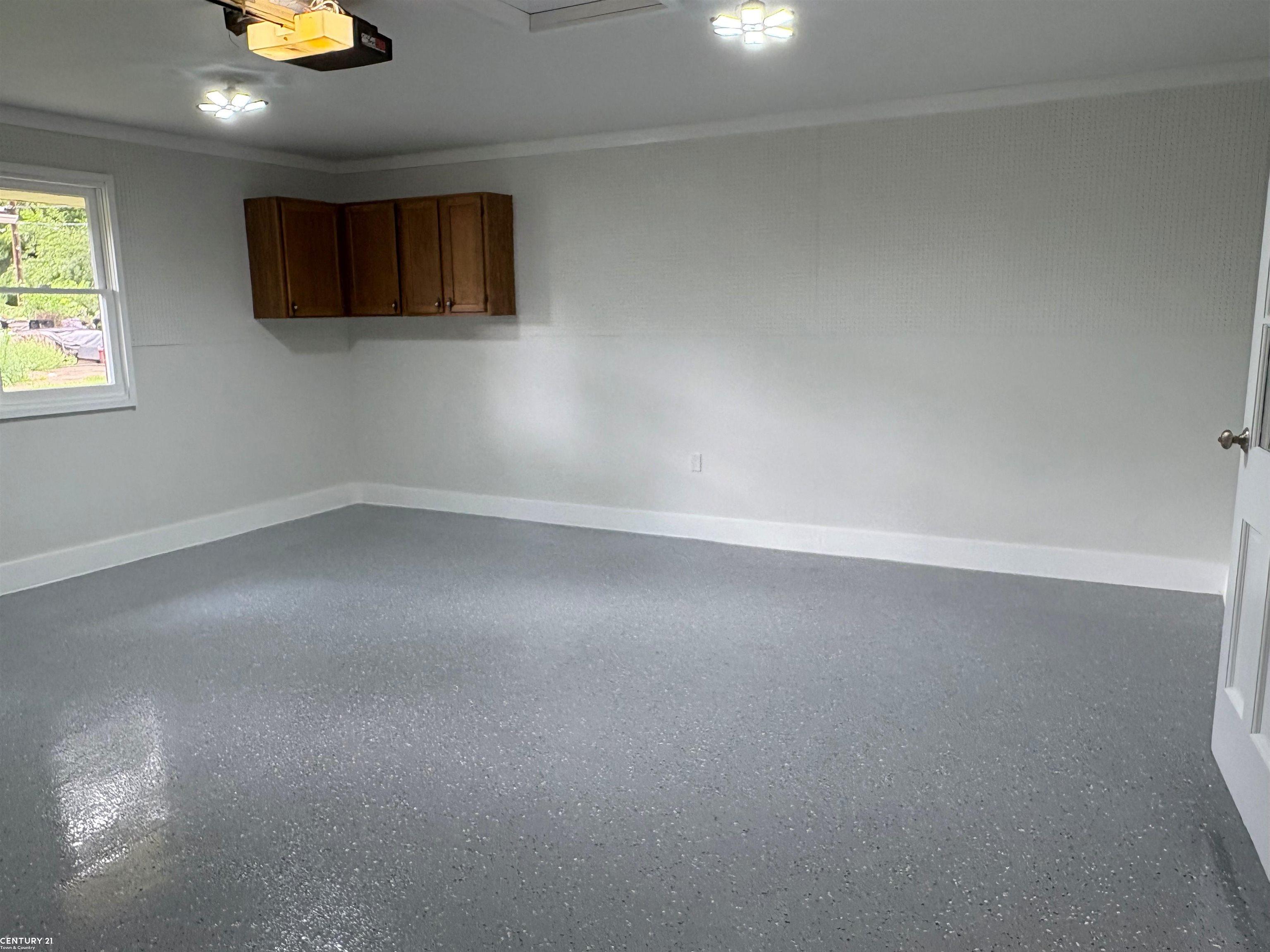 Rochester Hills, Michigan, 48307, United States, 3 Bedrooms Bedrooms, ,3 BathroomsBathrooms,Residential,For Sale,1909287