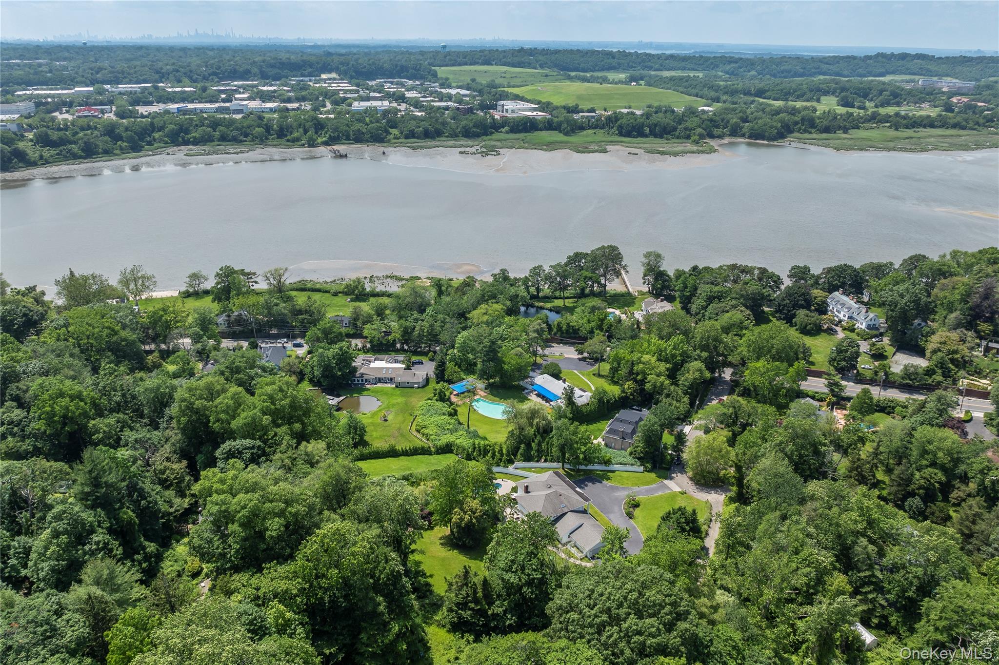  25 Montrose Court, Roslyn Harbor, NY, 11576 - 物件實景