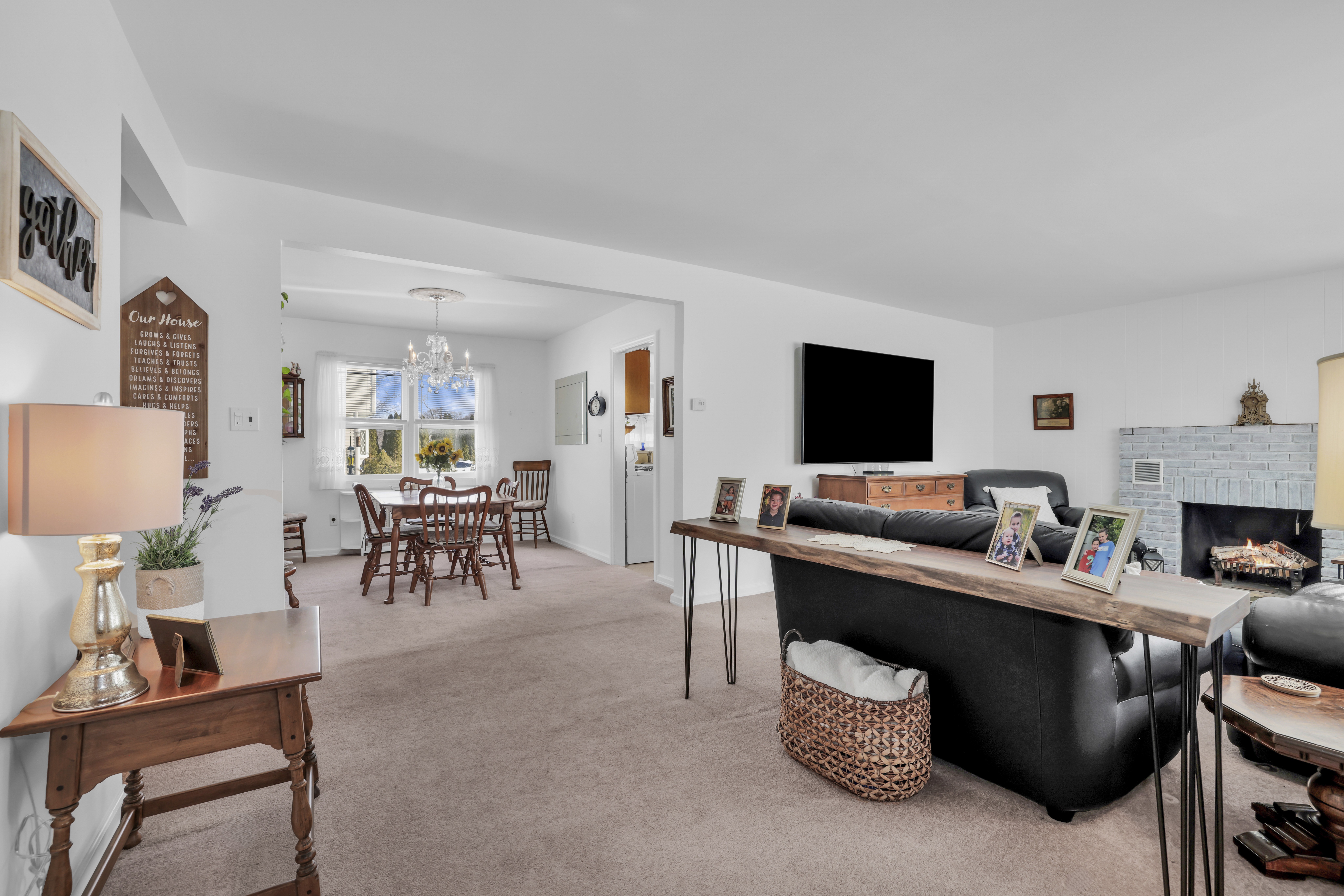 Pompton Plains, New Jersey, 07444, United States, 4 Bedrooms Bedrooms, ,3 BathroomsBathrooms,Residential,For Sale,2007489