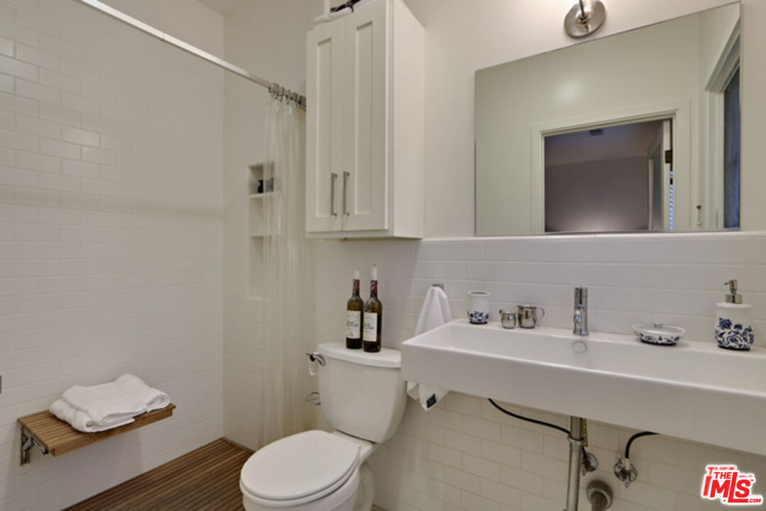 Venice, California, 90291, United States, 7 Bedrooms Bedrooms, ,Residential,For Sale,1700344