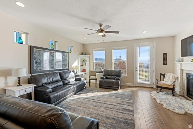 Midway, Utah, 84049, United States, 3 Bedrooms Bedrooms, ,4 BathroomsBathrooms,Residential,For Sale,1987398