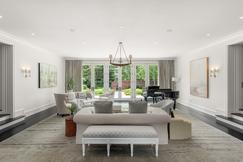 Brookline, Massachusetts, 02467, United States, 7 Bedrooms Bedrooms, ,11 BathroomsBathrooms,Residential,For Sale,1840282