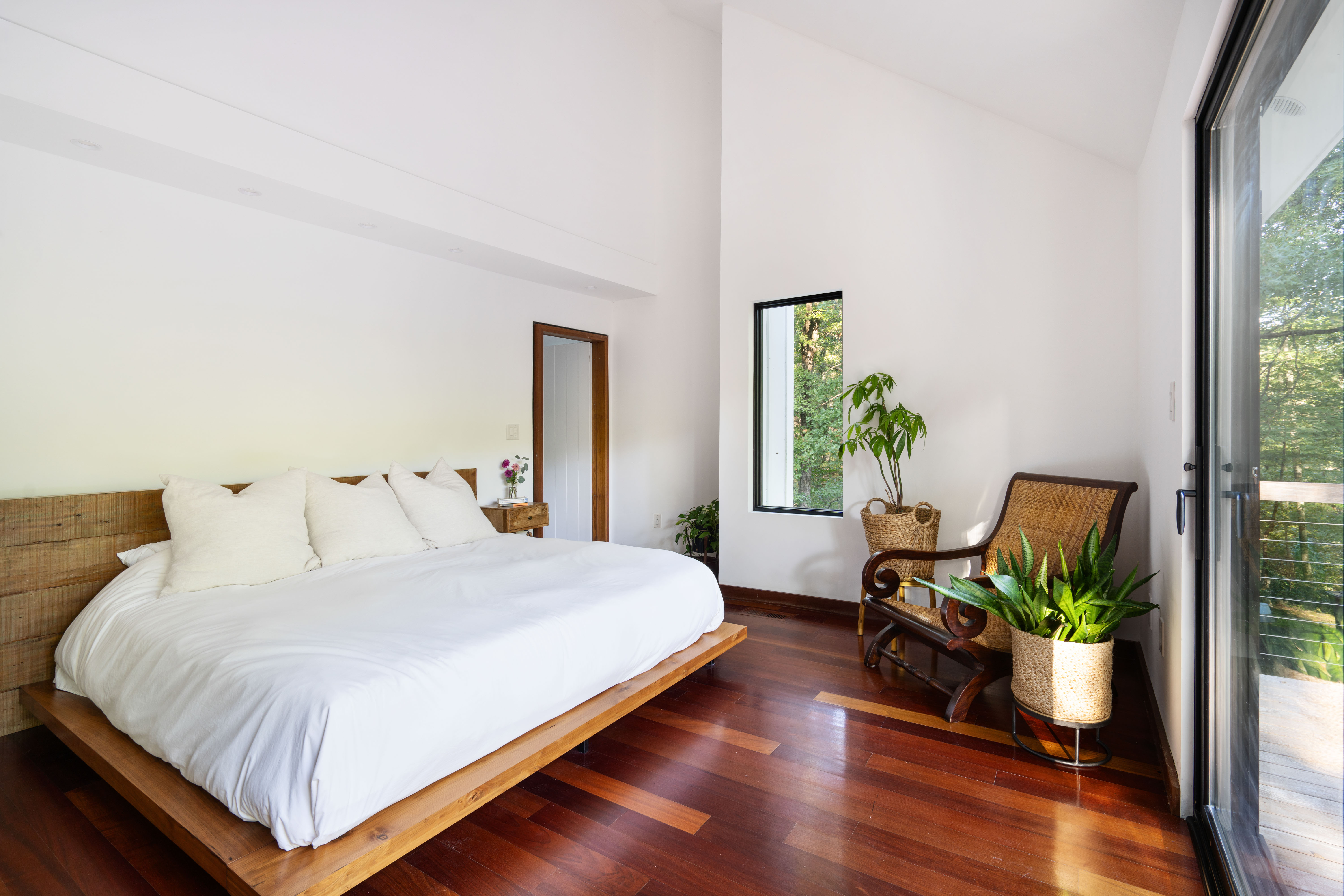  Sunlit Architectural Modern Home - 物件實景