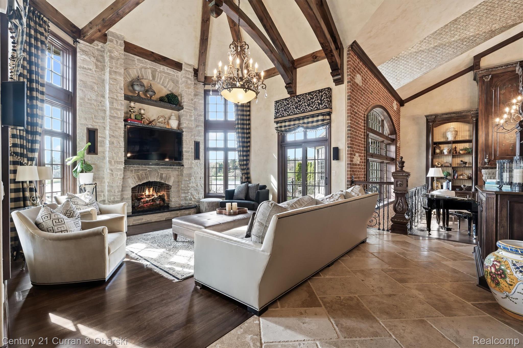 Northville, Michigan, 48168, United States, 4 Bedrooms Bedrooms, ,7 BathroomsBathrooms,Residential,For Sale,2038864