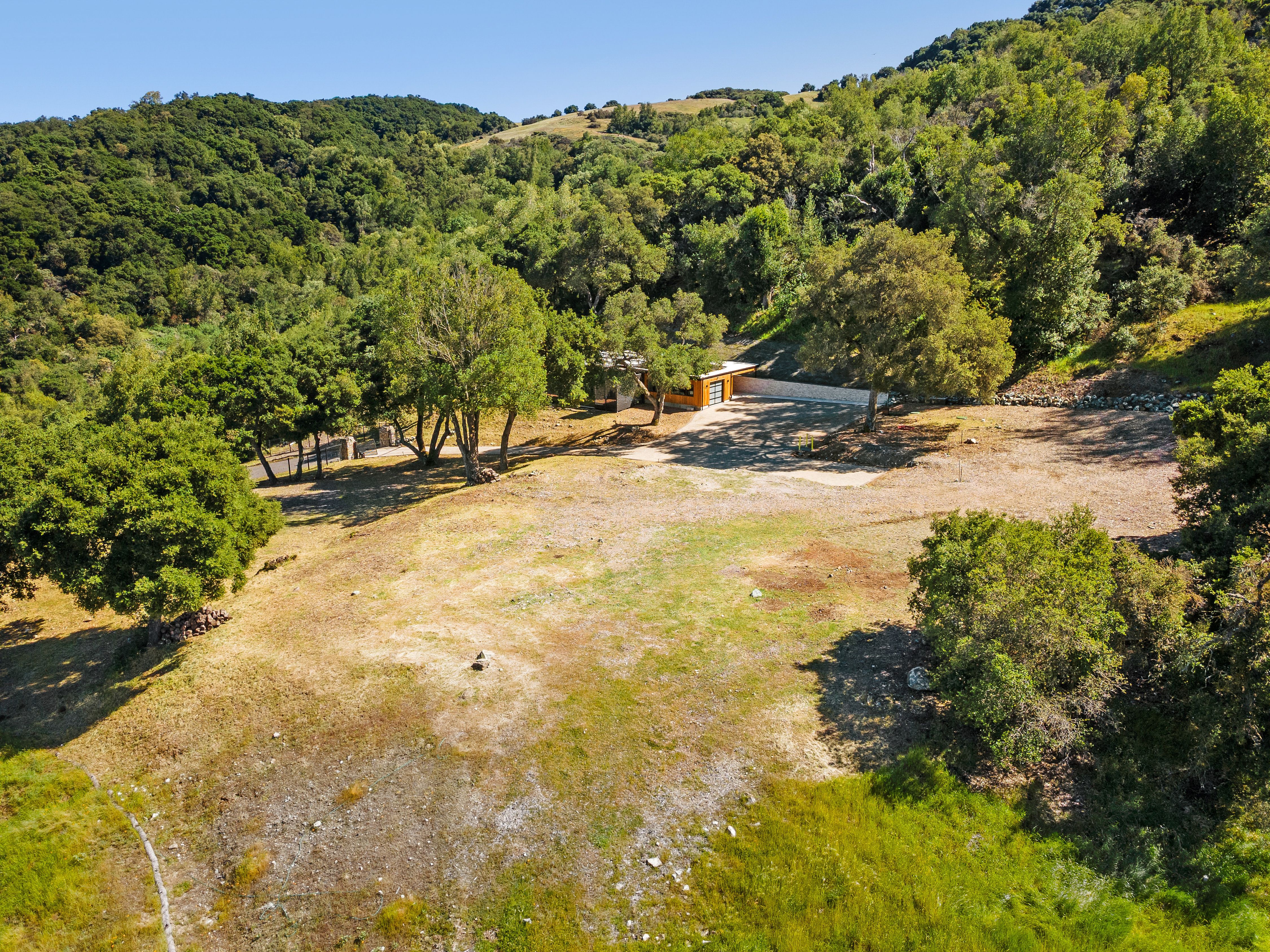  Modern Off-Grid Compound with Panoramic Valley Views - 物件實景