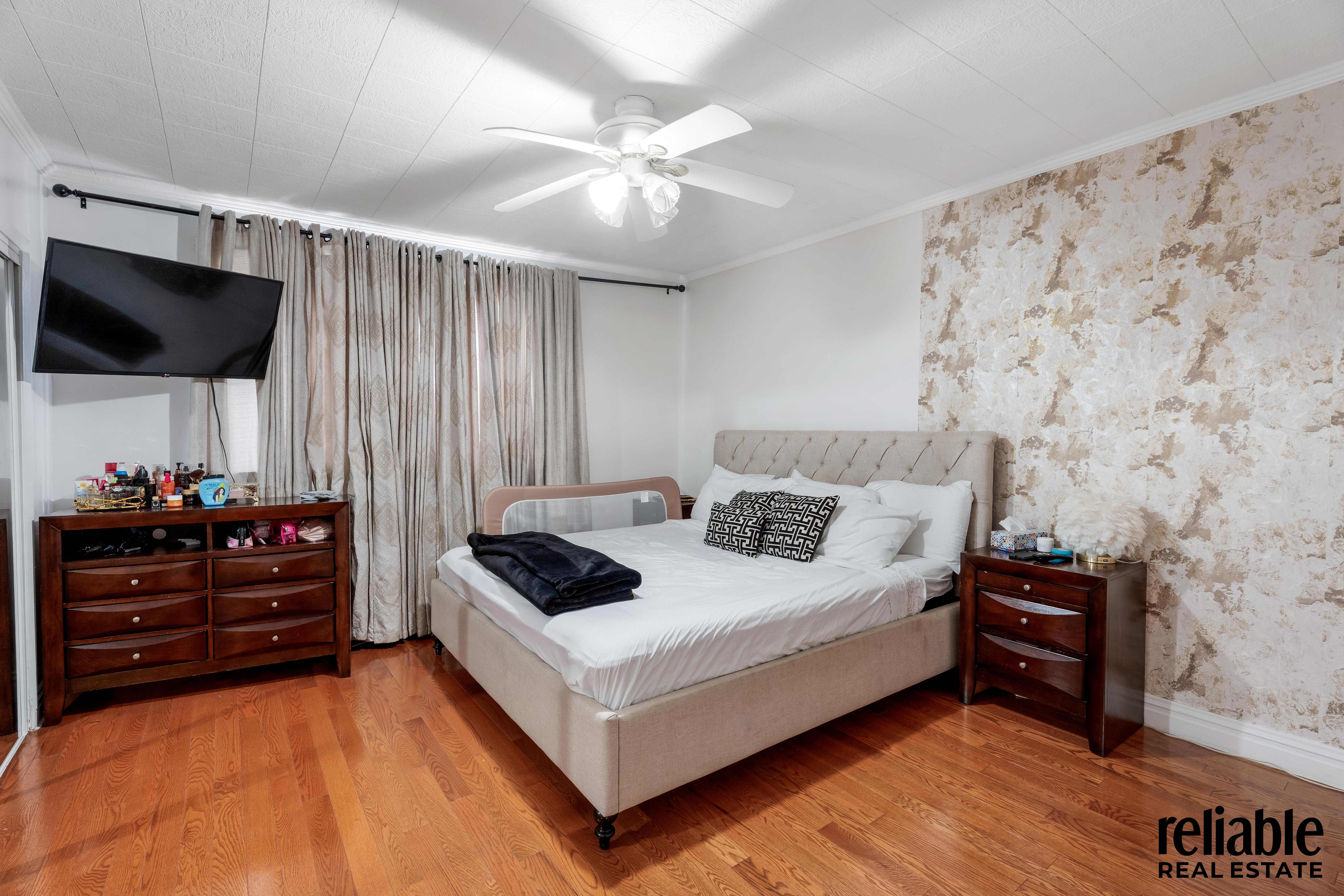 Brooklyn, New York, 11214, United States, 3 Bedrooms Bedrooms, ,3 BathroomsBathrooms,Residential,For Sale,1994850