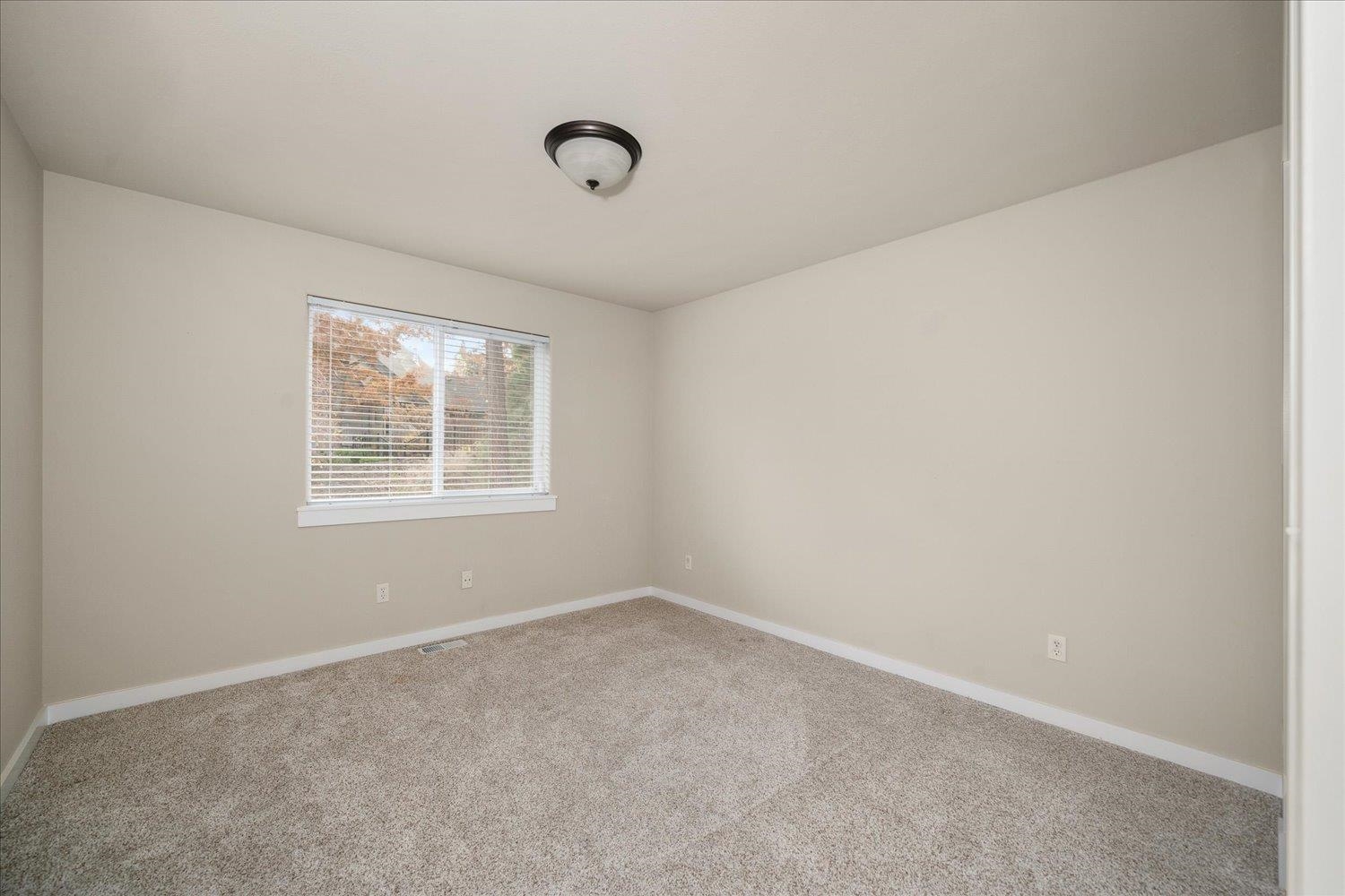 Spokane, Washington, 99224, United States, 6 Bedrooms Bedrooms, ,4 BathroomsBathrooms,Residential,For Sale,1856597