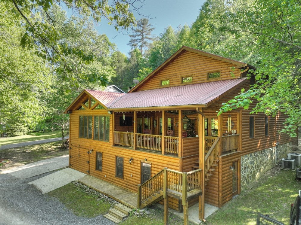 Blue Ridge, Georgia, 30513, United States, 4 Bedrooms Bedrooms, ,3 BathroomsBathrooms,Residential,For Sale,1858921