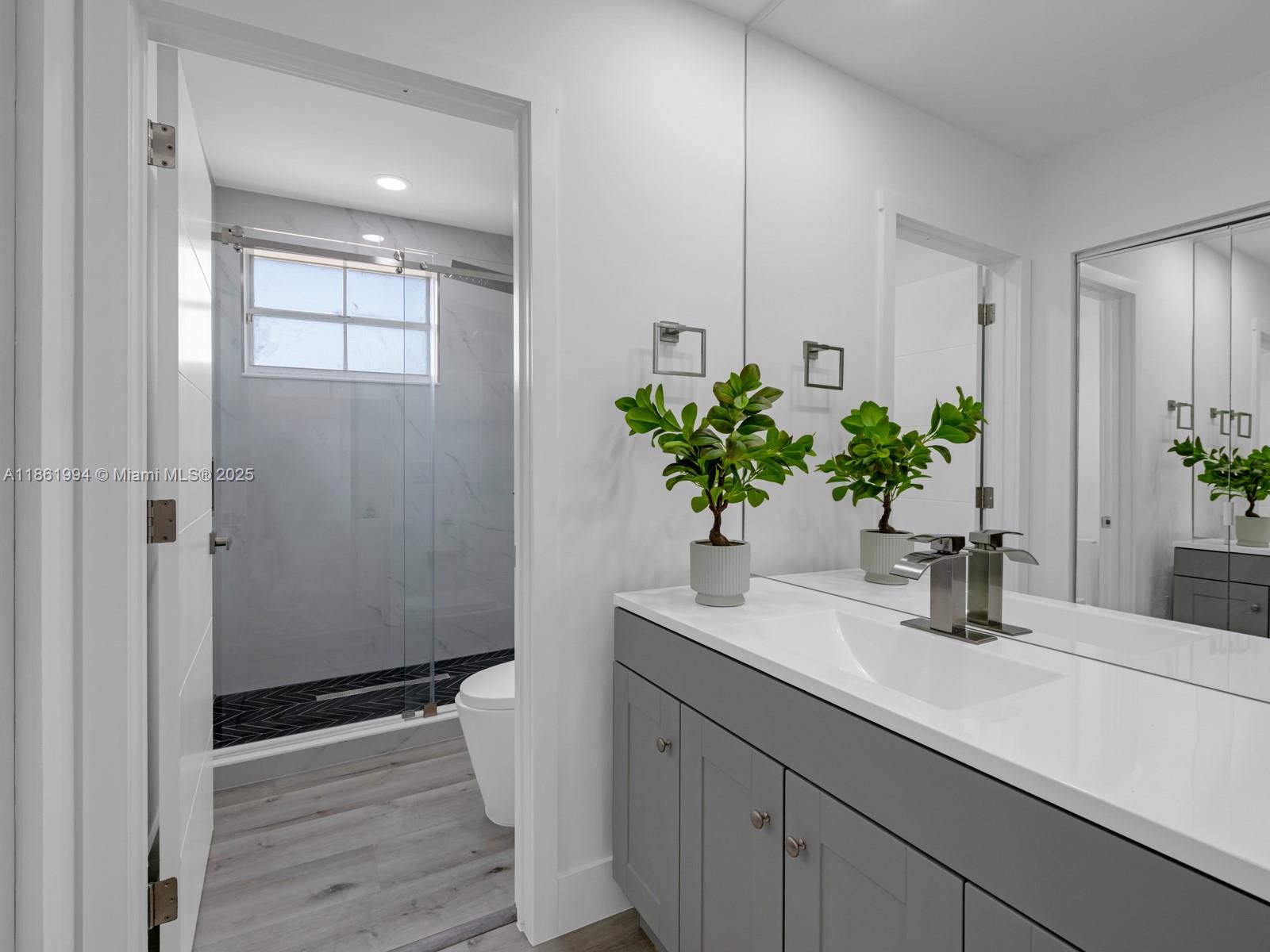 Pembroke Pines, Florida, 33029, United States, 3 Bedrooms Bedrooms, ,3 BathroomsBathrooms,Residential,For Sale,1923091