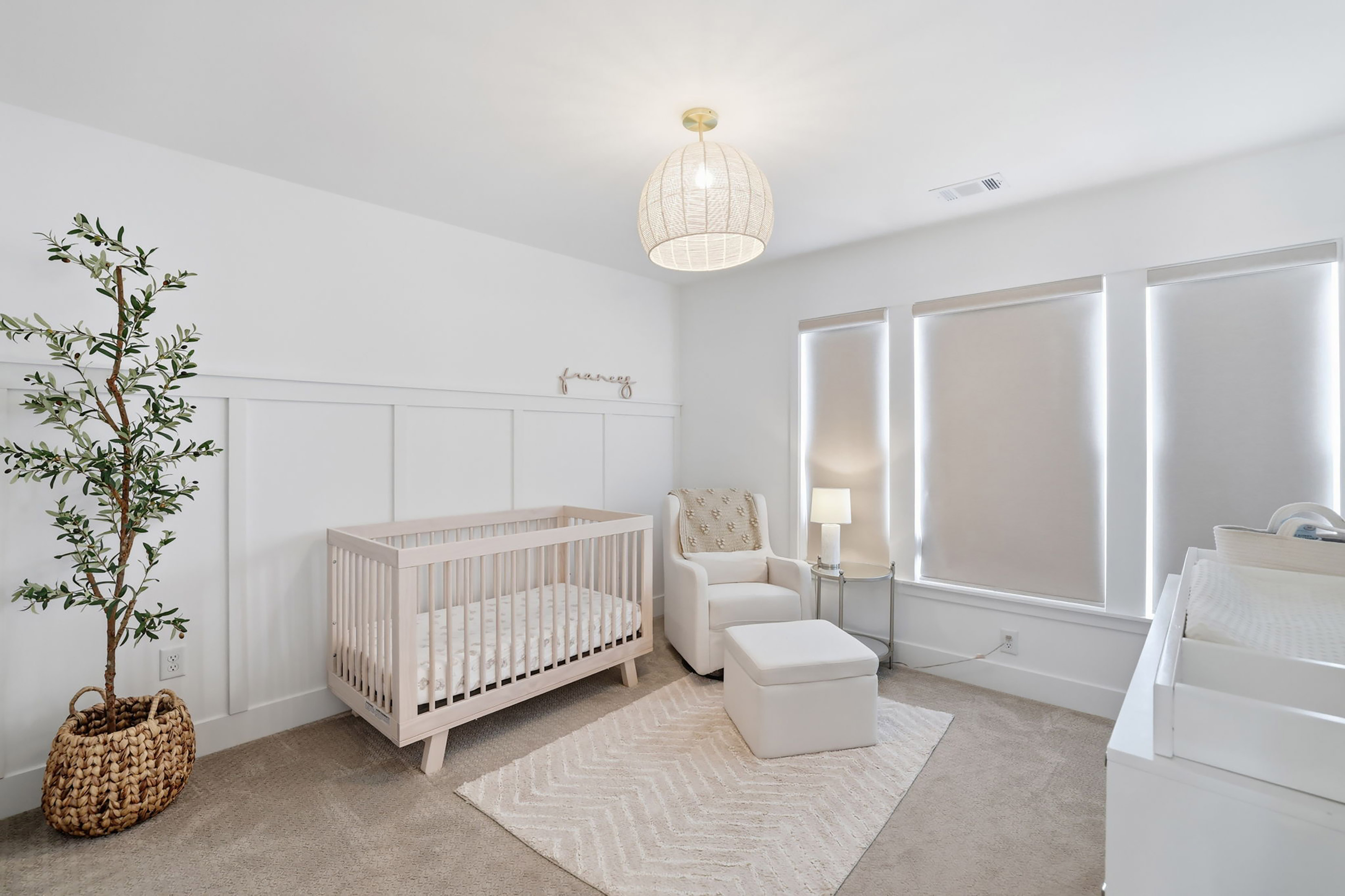  Stunning White Brick Modern Farmhouse Blends Timeless Charm with Elevated Design - 物件實景