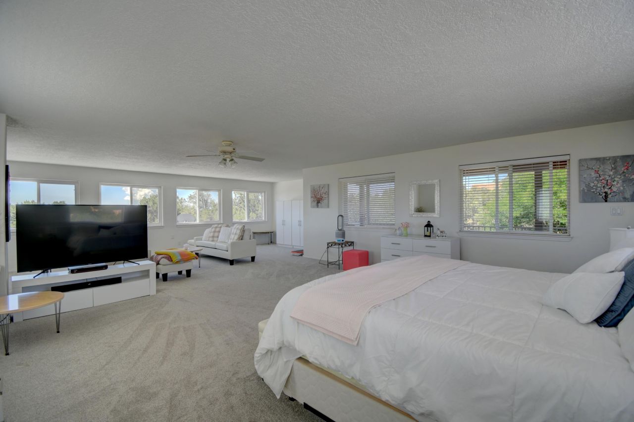 Edgewood, New Mexico, 87015, United States, 3 Bedrooms Bedrooms, ,2 BathroomsBathrooms,Residential,For Sale,1890562