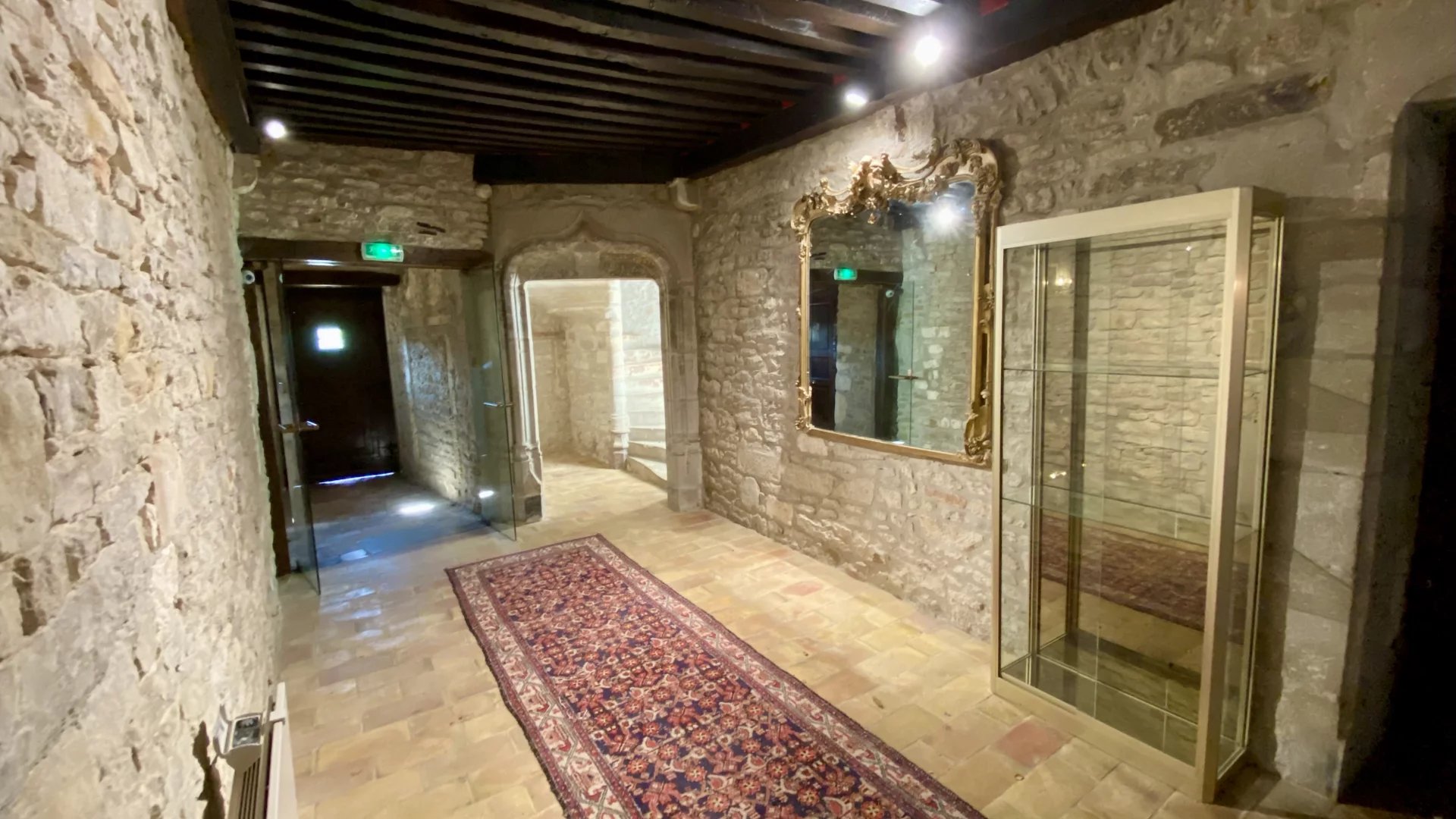 Igé, Burgundy-Franche-Comté, 71960, FR, 17 Bedrooms Bedrooms, ,29 BathroomsBathrooms,Residential,For Sale,1994711