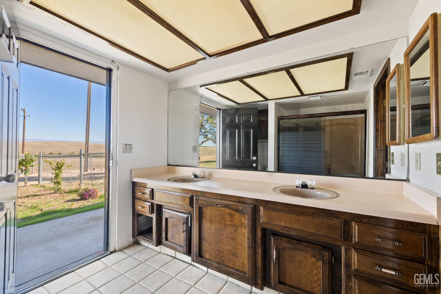 Mc Farland, California, 93250, United States, 3 Bedrooms Bedrooms, ,2 BathroomsBathrooms,Residential,For Sale,1994754