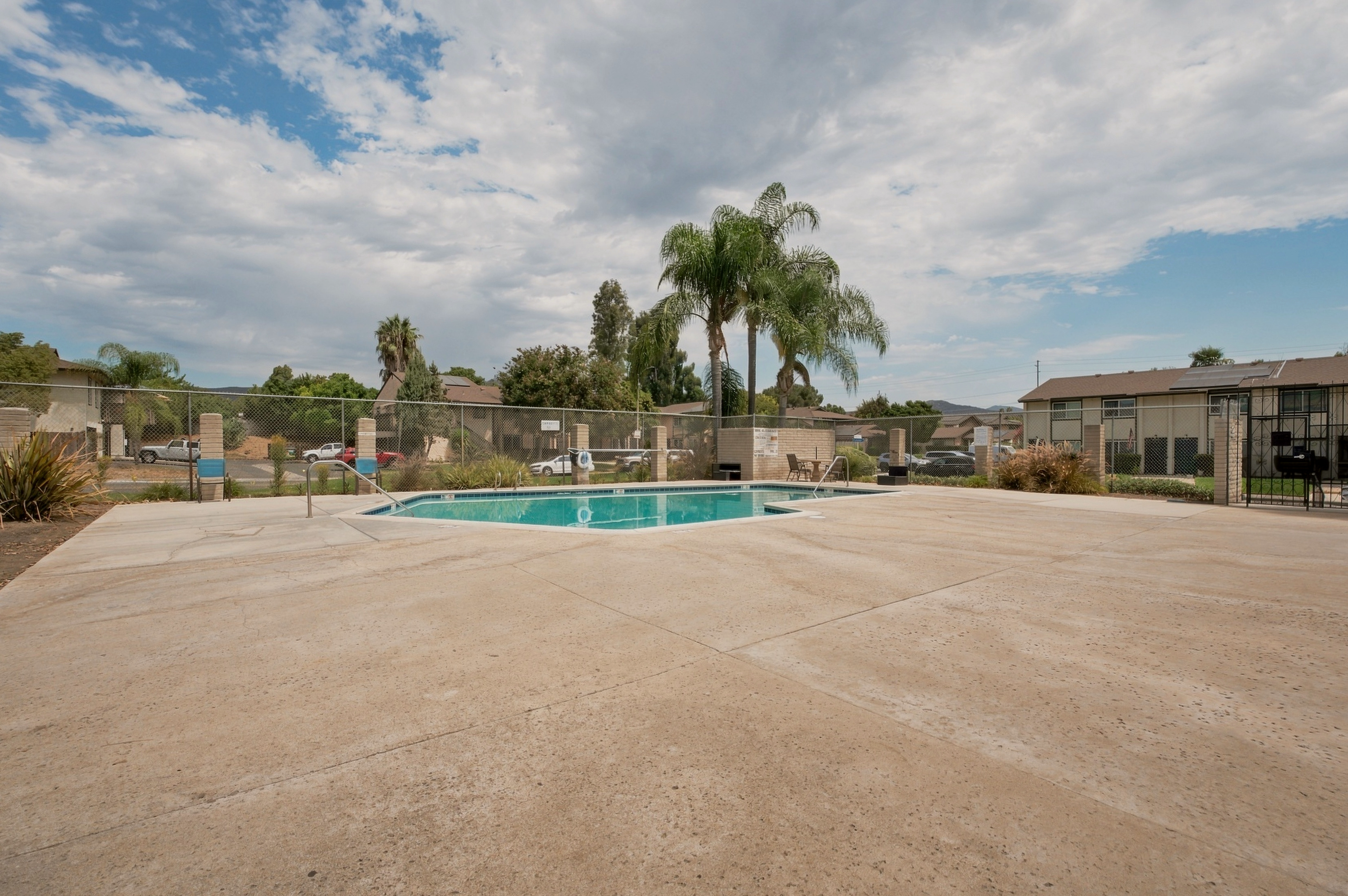  10345 Carefree Drive, Santee, CA 92071 - 物件實景