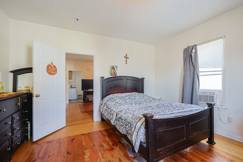 Lowell, Massachusetts, 01854, United States, 9 Bedrooms Bedrooms, ,3 BathroomsBathrooms,Residential,For Sale,1926214