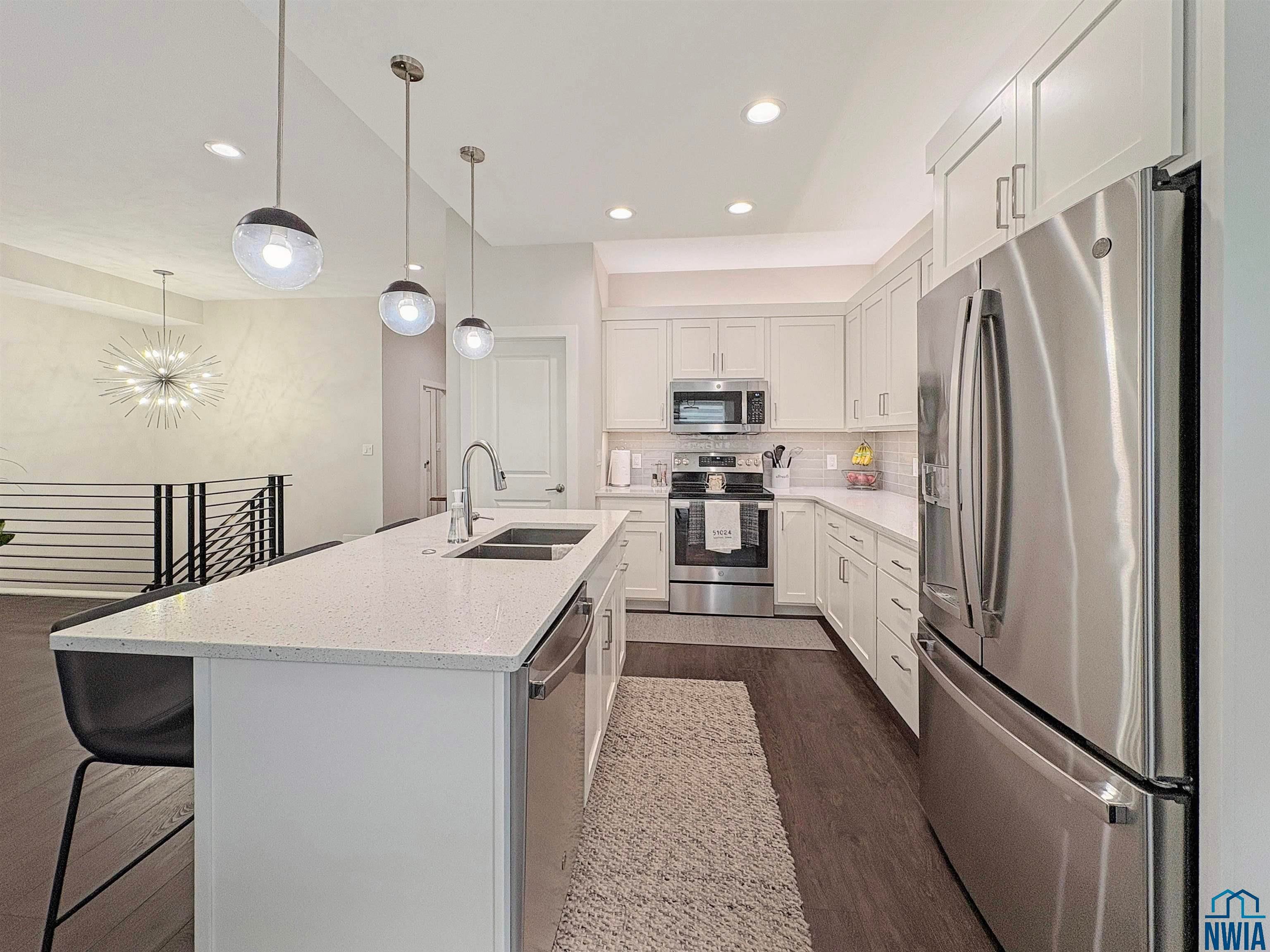 Hinton, Iowa, 51024, United States, 4 Bedrooms Bedrooms, ,3 BathroomsBathrooms,Residential,For Sale,1983377