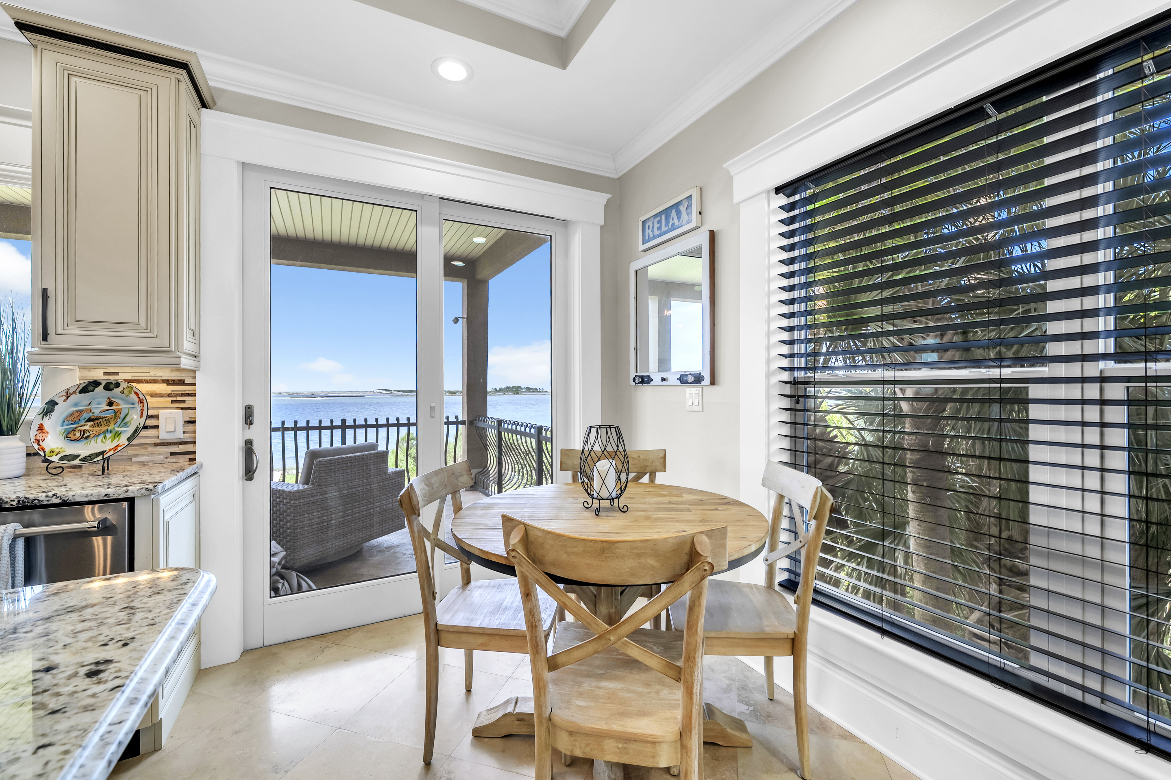  Extraordinary Sound and Gulf Views from a Refined Coastal Residence - 物件實景
