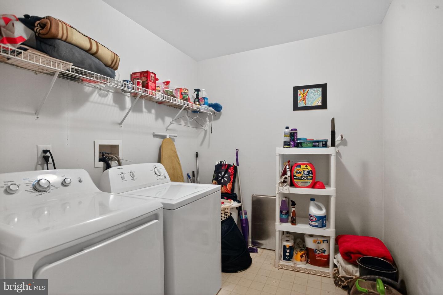 Burlington, New Jersey, 08016, United States, 4 Bedrooms Bedrooms, ,3 BathroomsBathrooms,Residential,For Sale,1988939