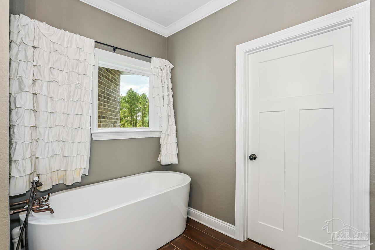 Pace, Florida, 32571, United States, 5 Bedrooms Bedrooms, ,4 BathroomsBathrooms,Residential,For Sale,1941978