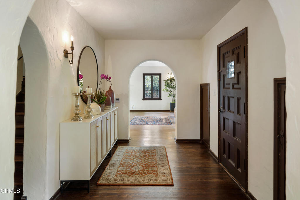 Pasadena, California, 91103, United States, 6 Bedrooms Bedrooms, ,3 BathroomsBathrooms,Residential,For Sale,1950732
