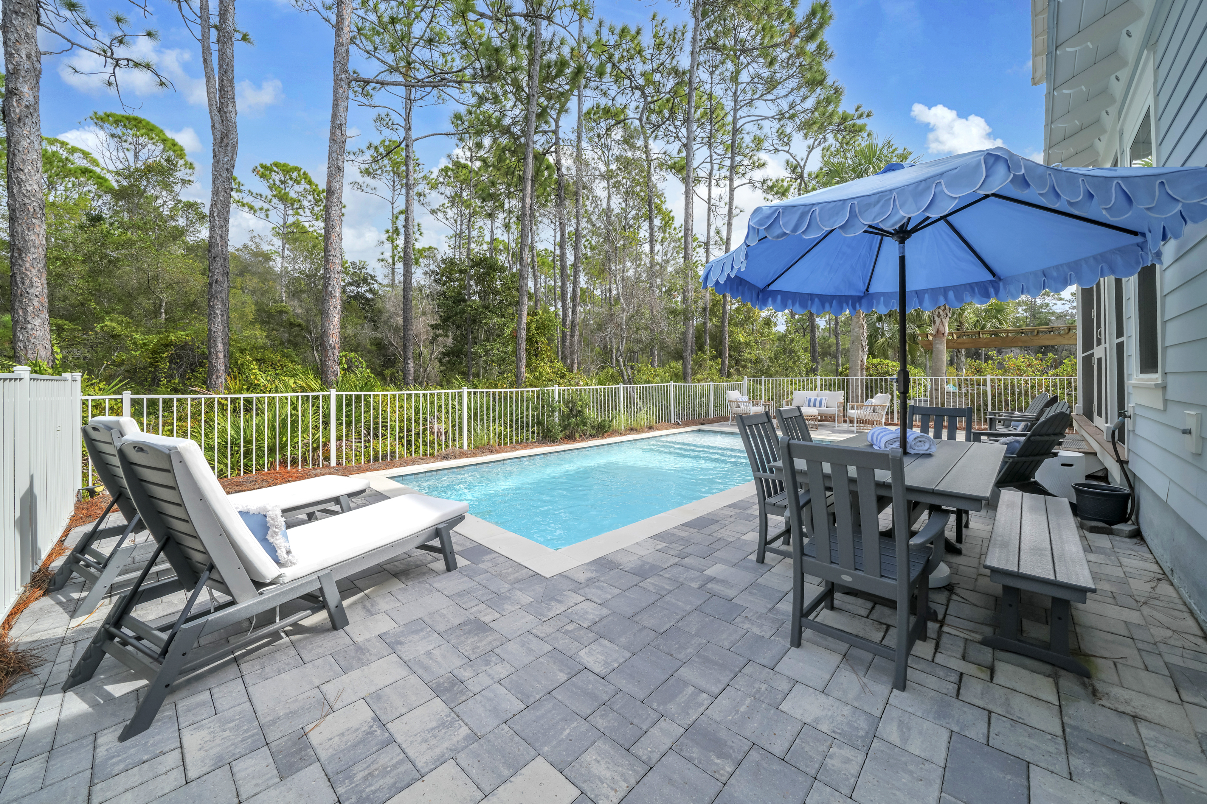  Furnished Forest-Backed Home with Private Pool & Dreamy Outdoor Spaces - 物件實景