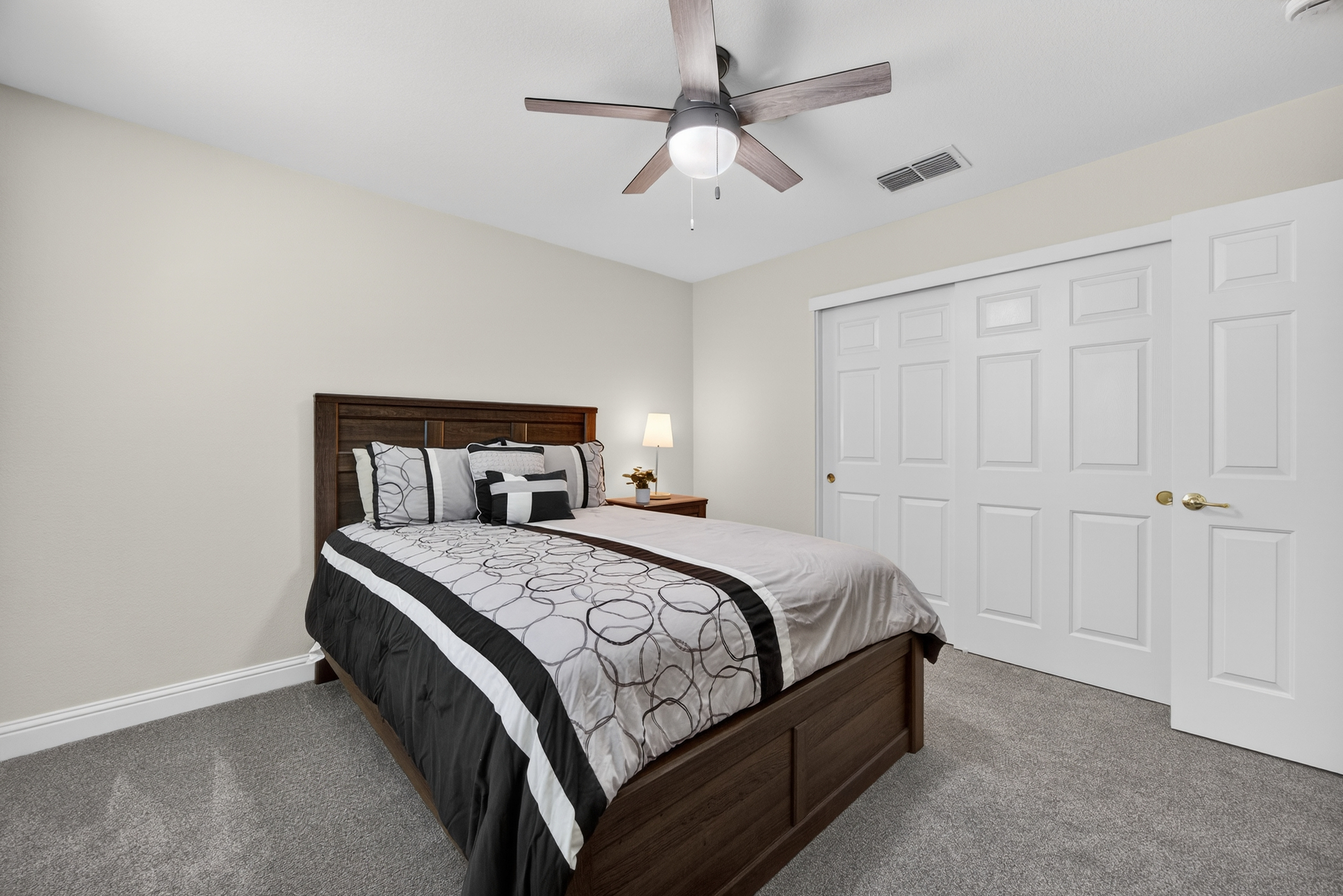  5500 Tierra Gardens Lane, Carmichael, CA 95608 - 物件實景