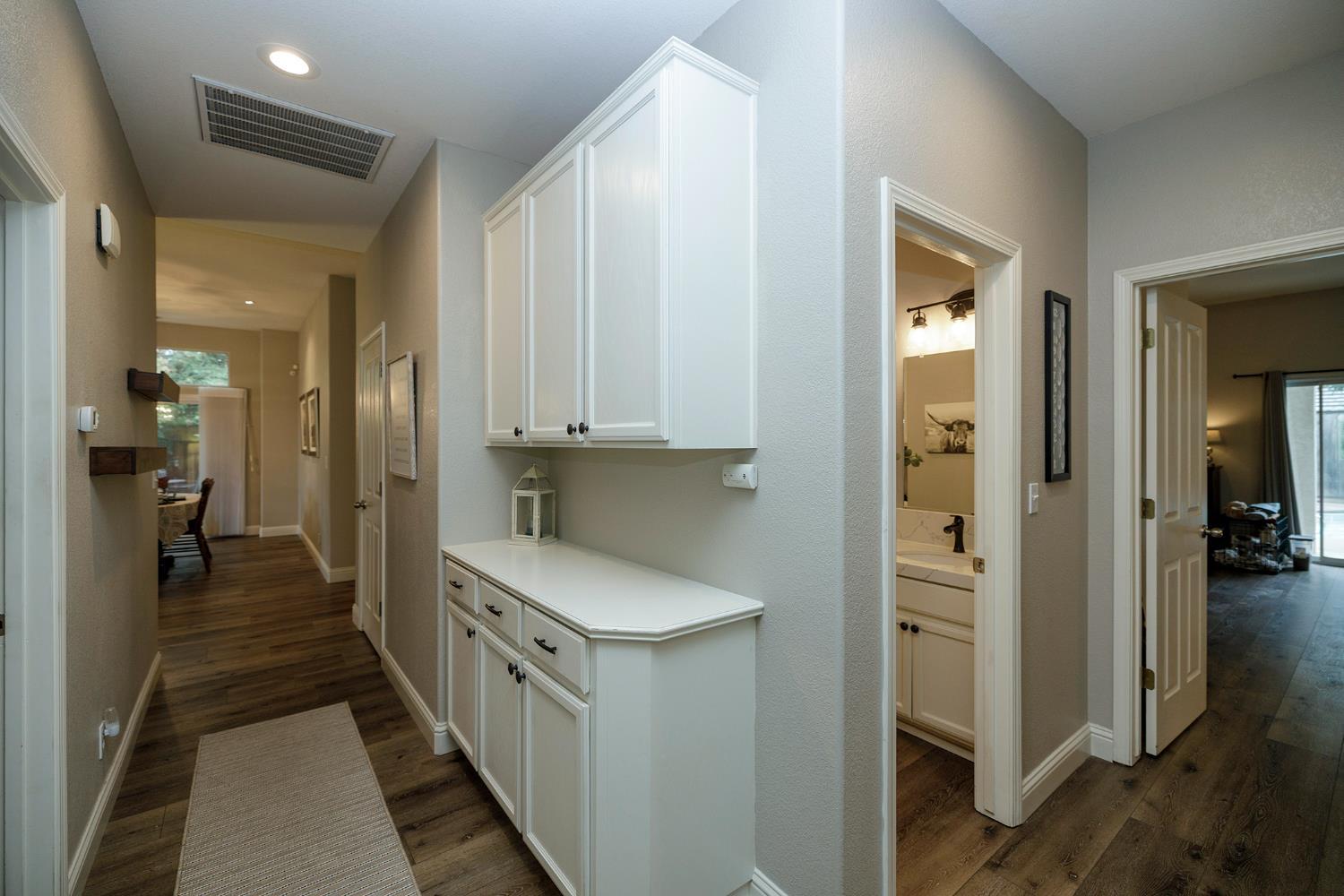 Turlock, California, 95382, United States, 4 Bedrooms Bedrooms, ,2 BathroomsBathrooms,Residential,For Sale,1987416