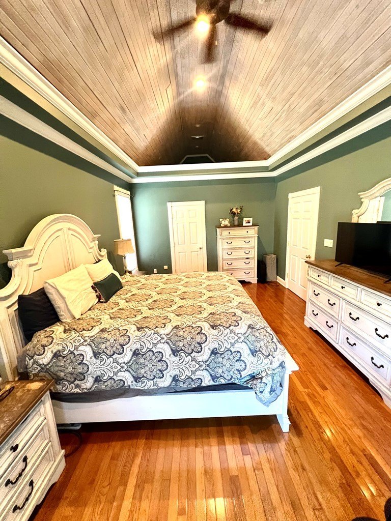 Prestonsburg, Kentucky, 41653, United States, 4 Bedrooms Bedrooms, ,4 BathroomsBathrooms,Residential,For Sale,1978376