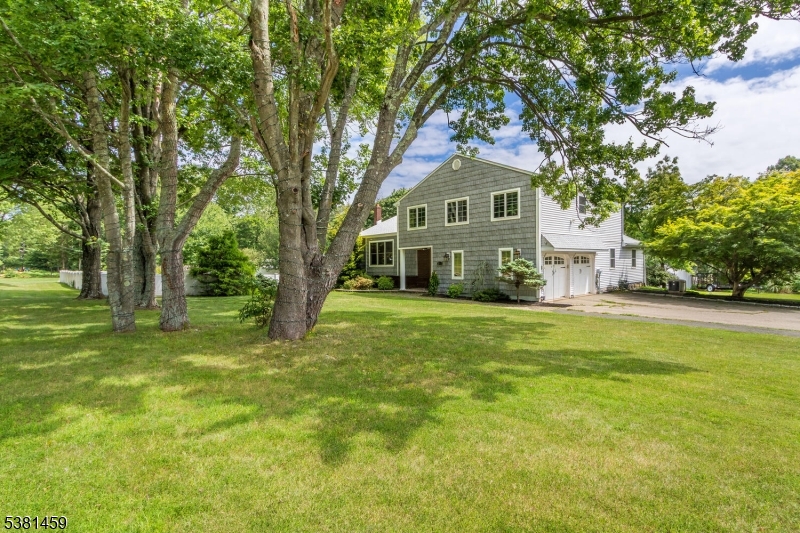 Roxbury Twp., New Jersey, 07876, United States, 4 Bedrooms Bedrooms, ,3 BathroomsBathrooms,Residential,For Sale,1934479