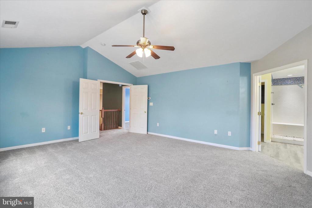 Bunker Hill, West Virginia, 25413, United States, 4 Bedrooms Bedrooms, ,4 BathroomsBathrooms,Residential,For Sale,1991457