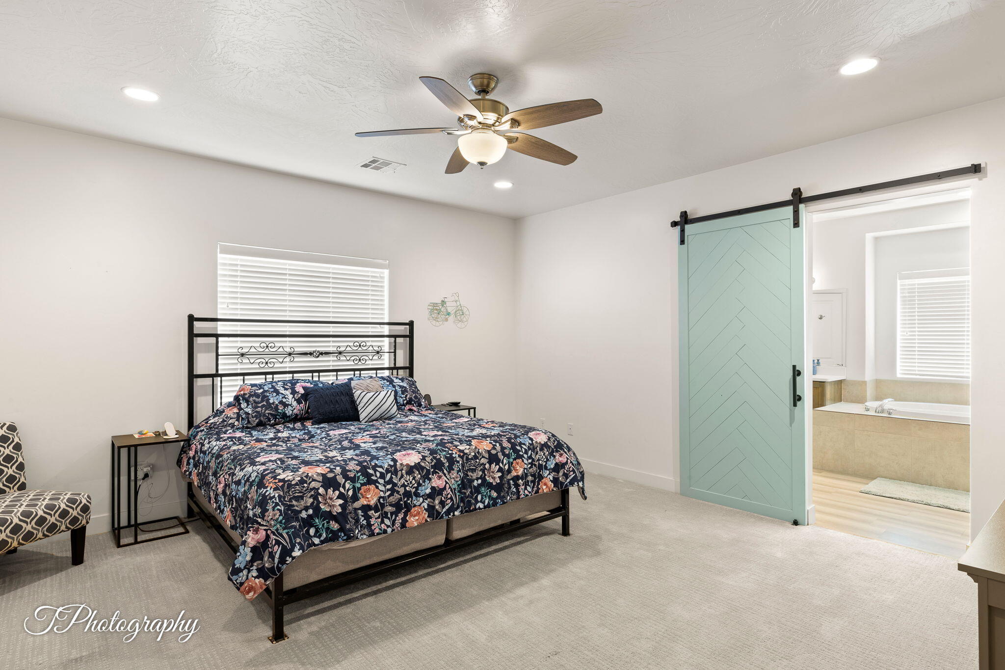 St George, Utah, 84790, United States, 6 Bedrooms Bedrooms, ,Residential,For Sale,1882756
