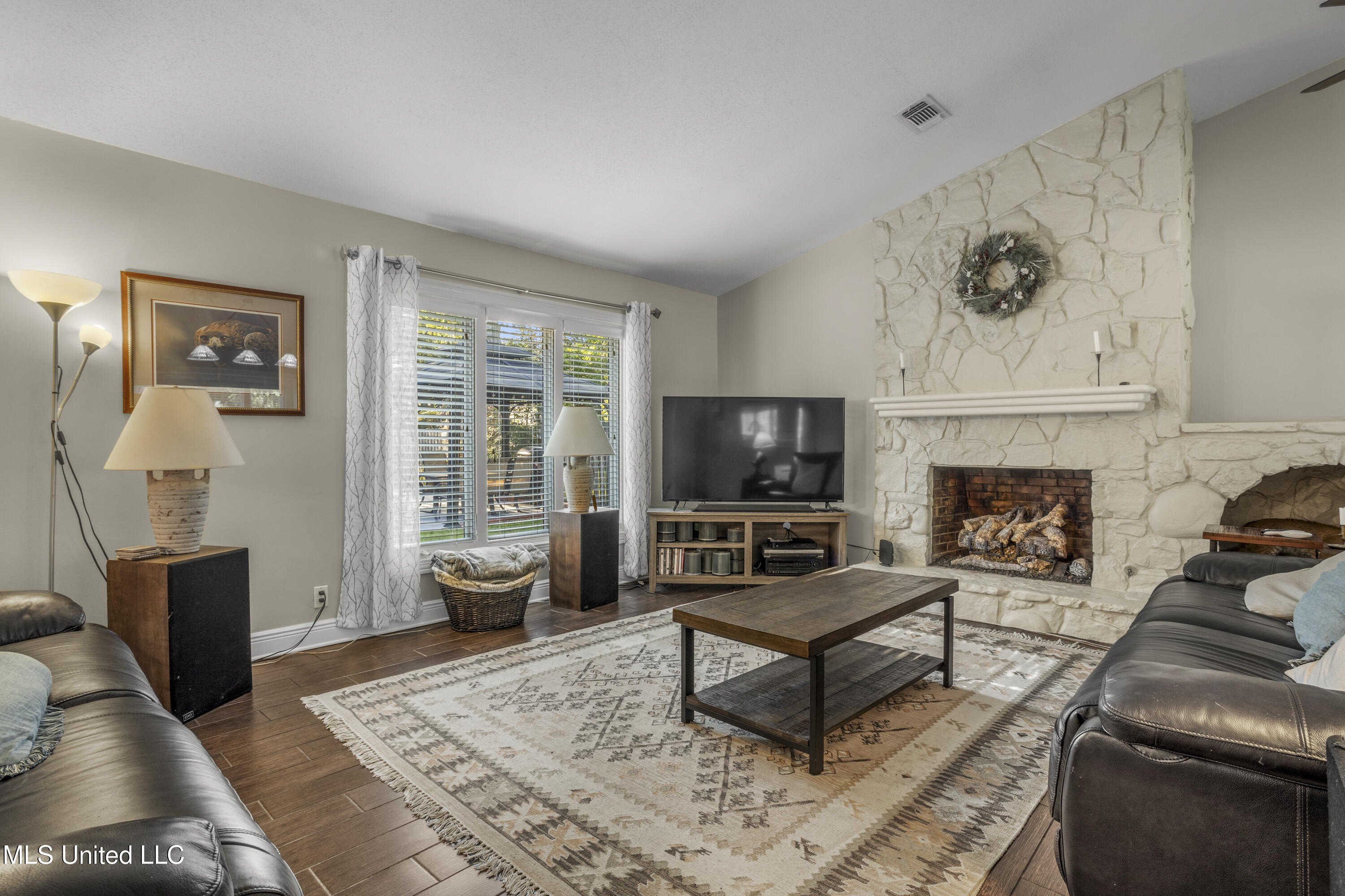 Gulfport, Mississippi, 39507, United States, 4 Bedrooms Bedrooms, ,4 BathroomsBathrooms,Residential,For Sale,1974539