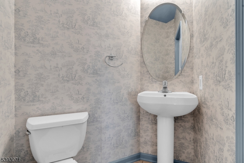 Franklin Twp., New Jersey, 08873, United States, 2 Bedrooms Bedrooms, ,3 BathroomsBathrooms,Residential,For Sale,1987602