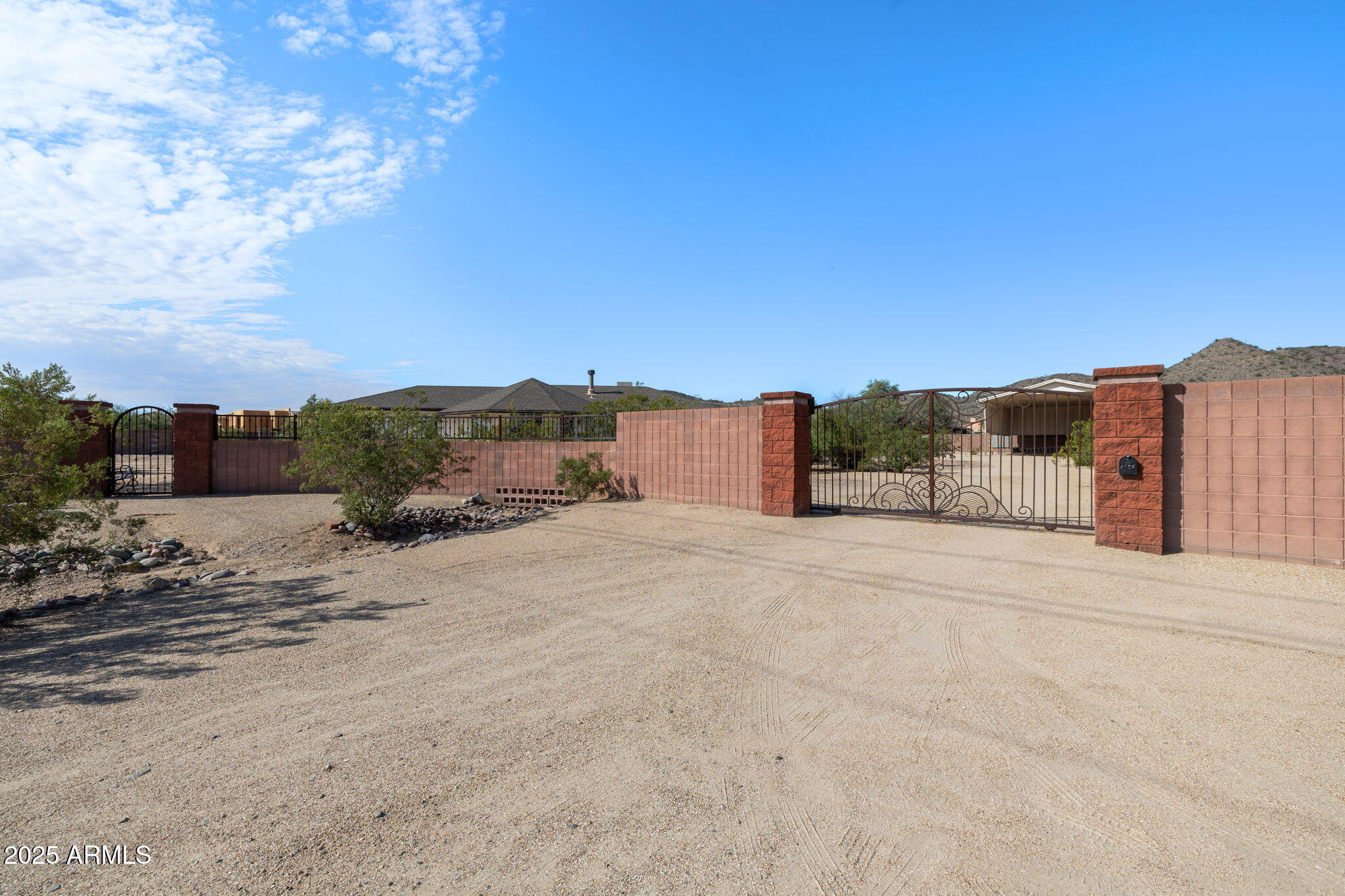 Peoria, Arizona, 85383, United States, 3 Bedrooms Bedrooms, ,2 BathroomsBathrooms,Residential,For Sale,1989299