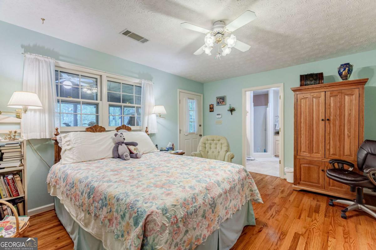 Comer, Georgia, 30629, United States, 5 Bedrooms Bedrooms, ,3 BathroomsBathrooms,Residential,For Sale,1991082